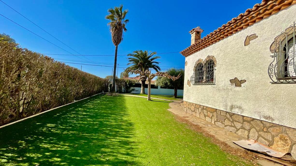 MEDDAYS VILLA CAPRICHO