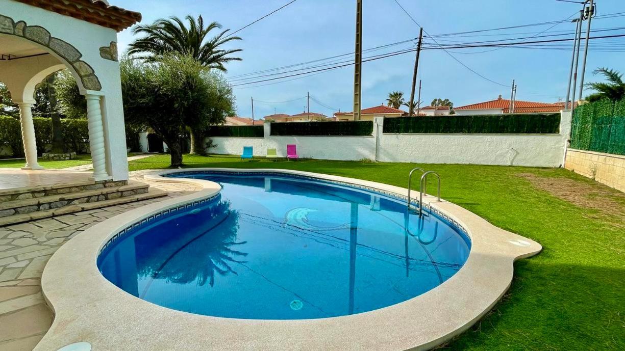 MEDDAYS VILLA CAPRICHO