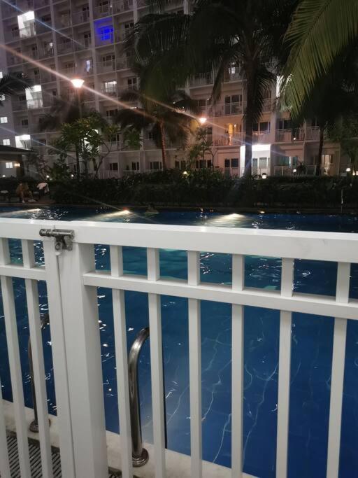 Da Residence-1BR in MOA w/ direct pool access view 5