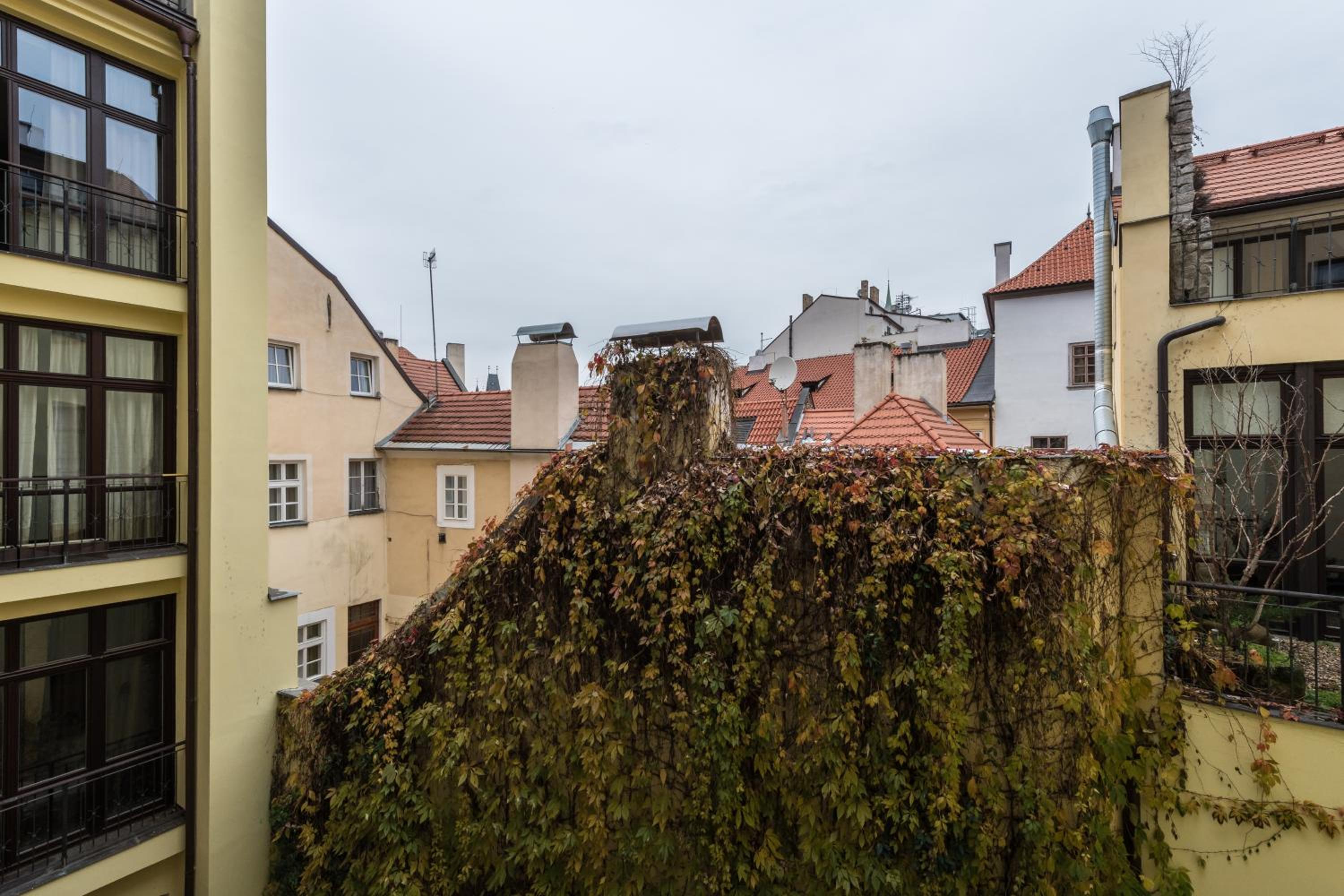 Upscale apartments in prime location near all sights