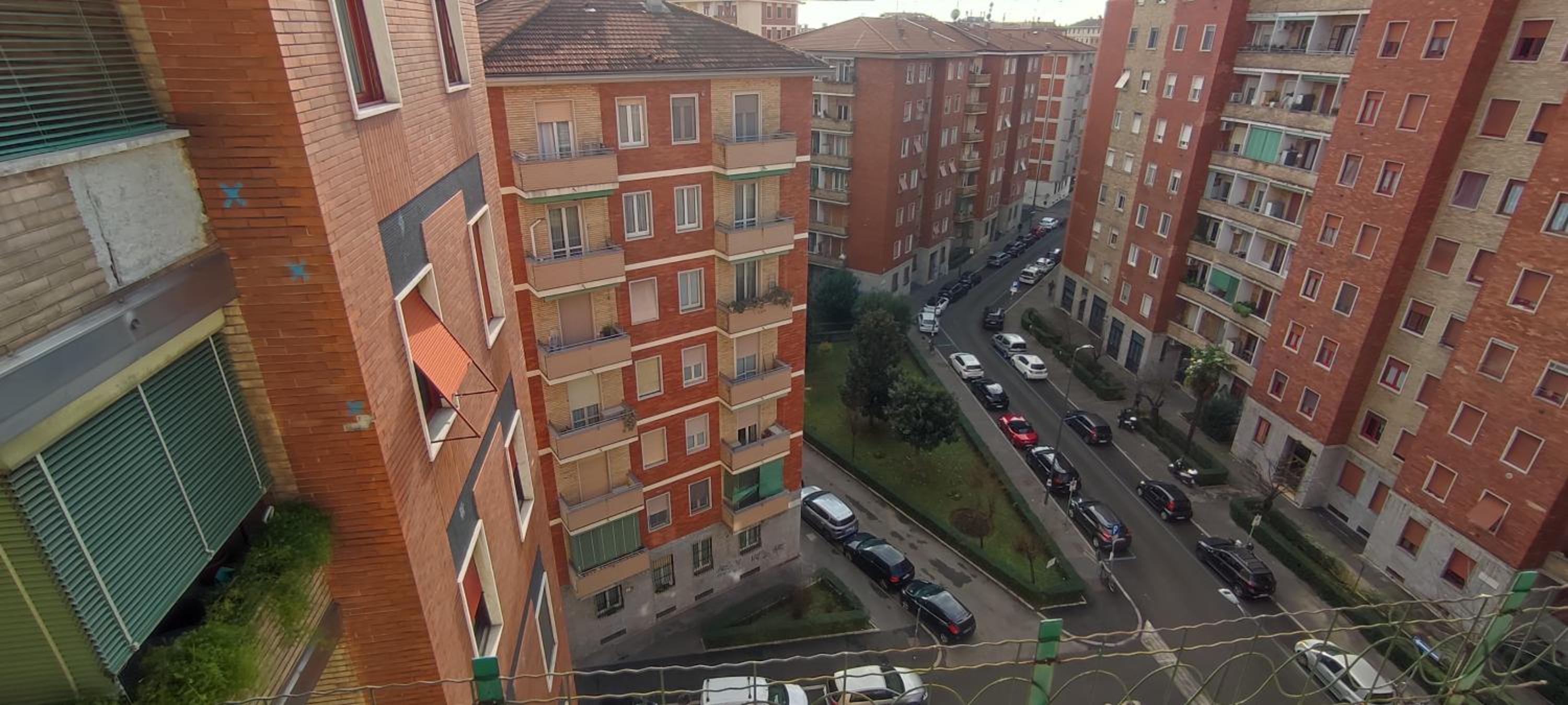 Brenta/Corvetto studio apartment