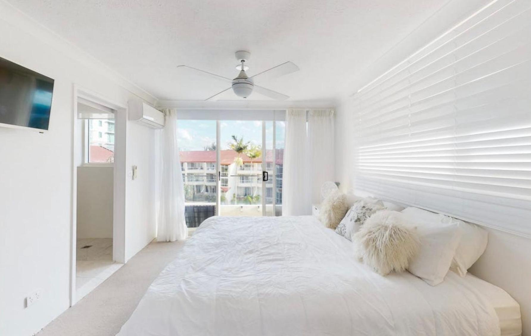 Southern Cross - Hosted by Burleigh Letting