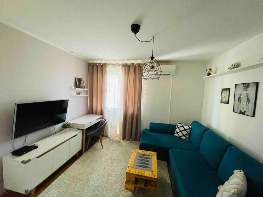 Cozy Central Apartment