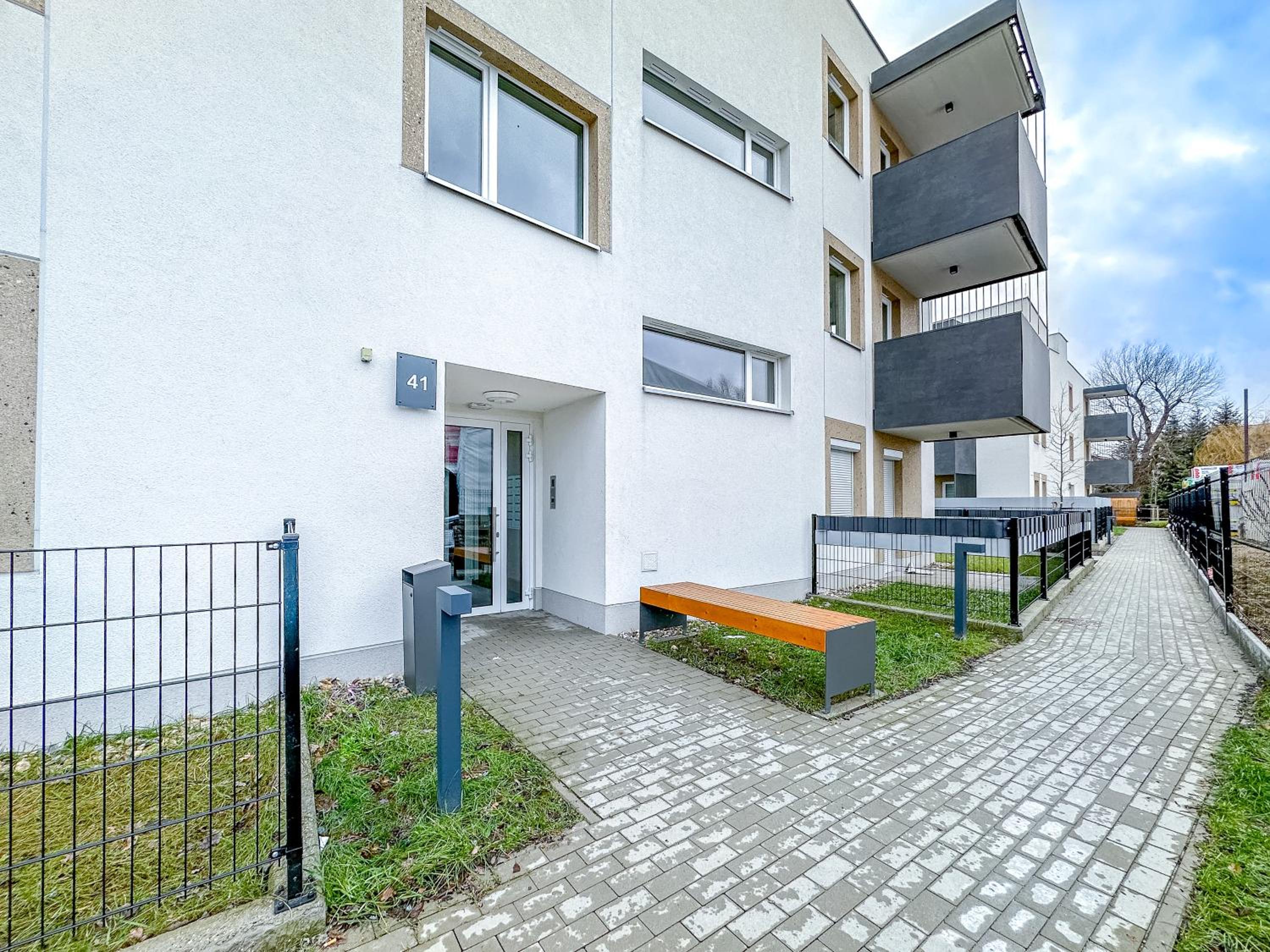 Krakowska Oaza Komfortu - Apartament Premium z Garażem