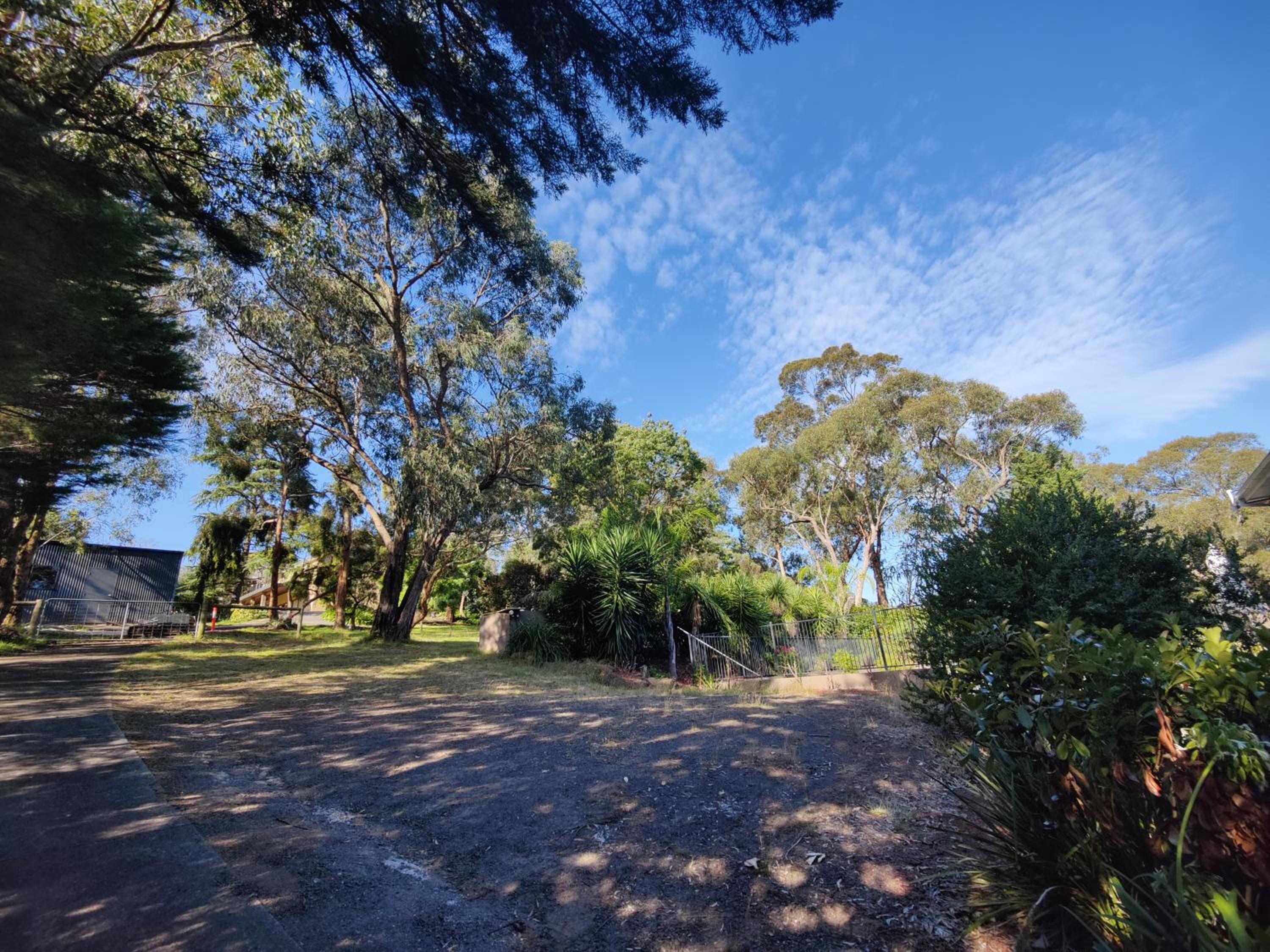 4-bedroom Acre Retreat with Pool & Garden - Pets and Long Stays Welcome