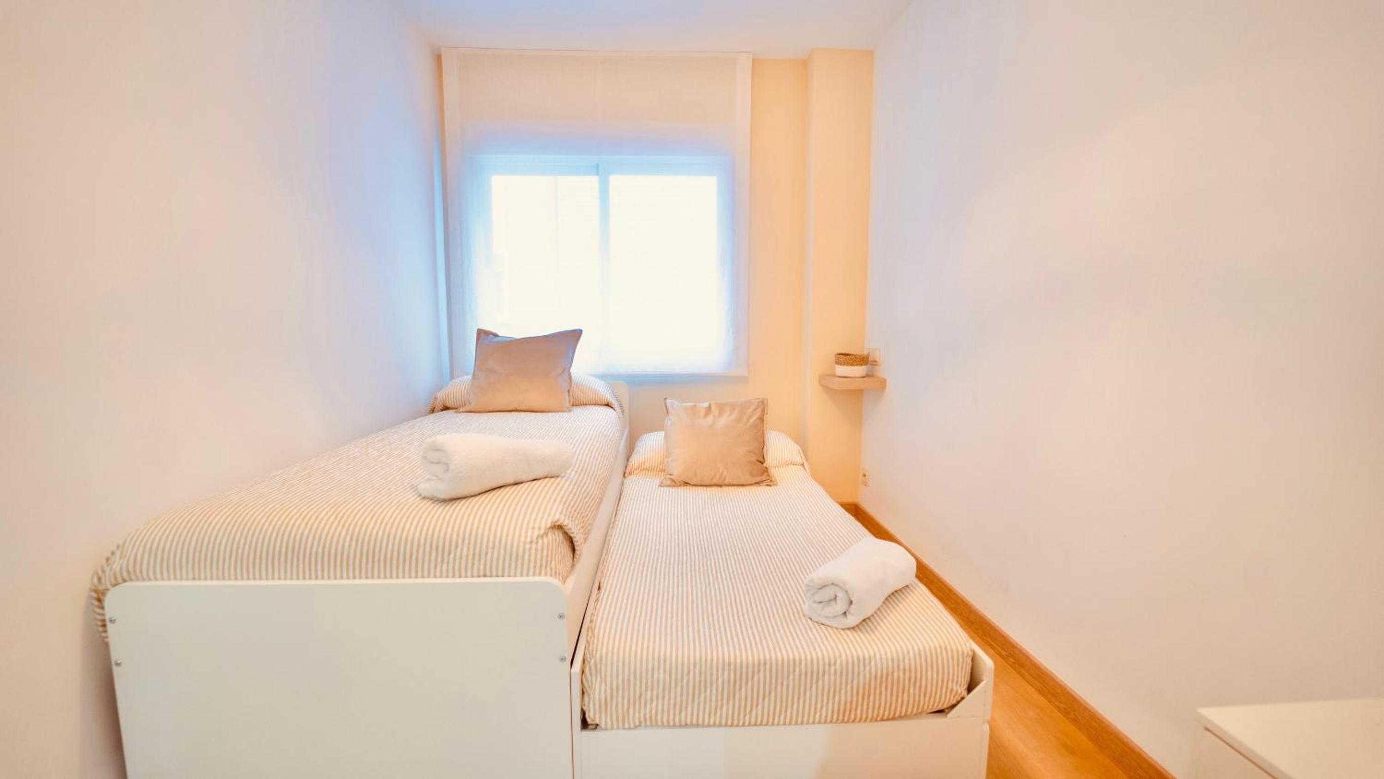 Apartamento Sol Granada - Espacioso, bien ubicado y muy valorado