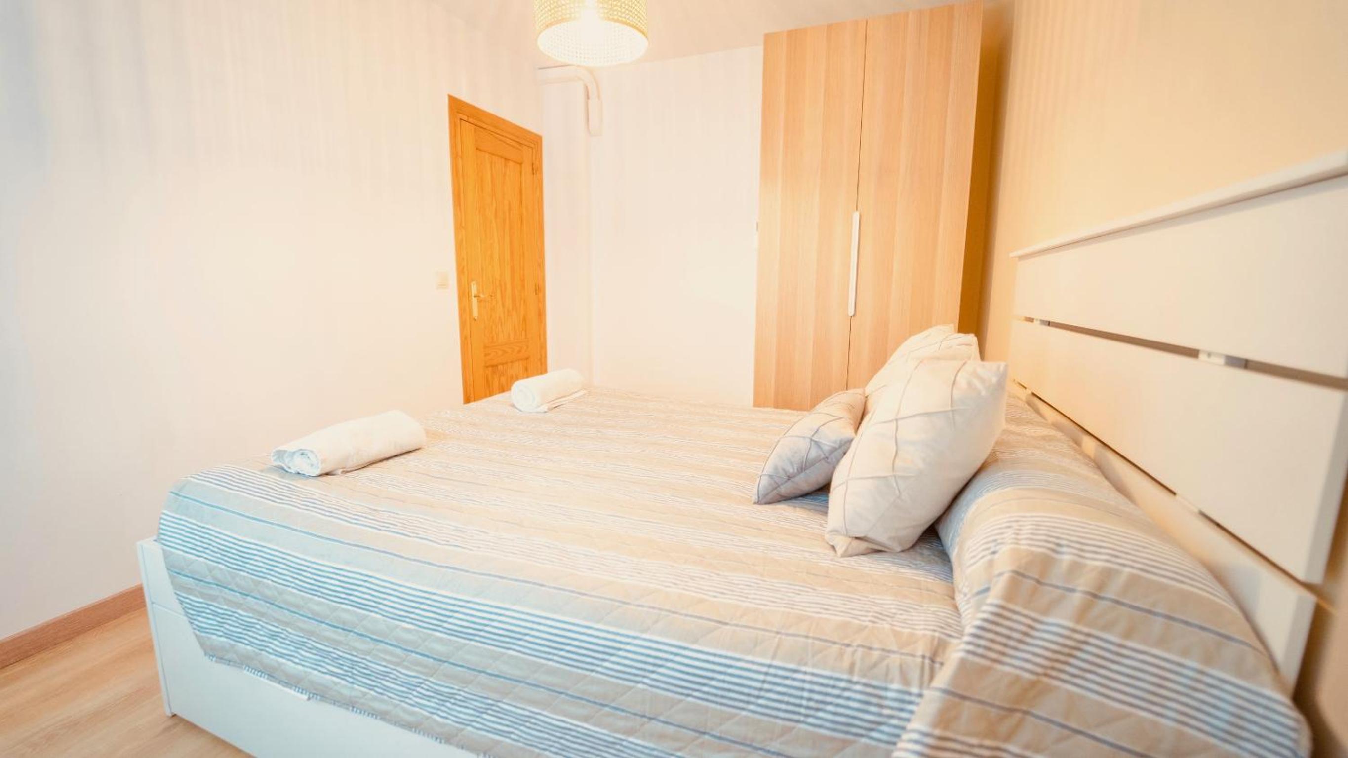 Apartamento Sol Granada - Espacioso, bien ubicado y muy valorado