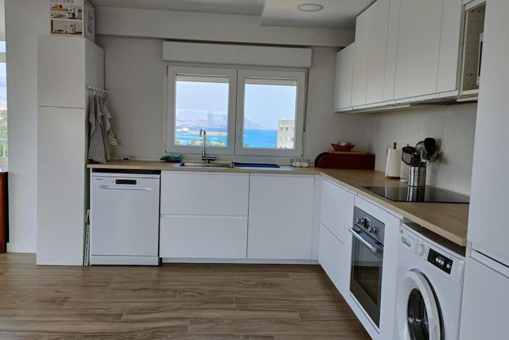 Apartamento 1ª línea de playa view 4