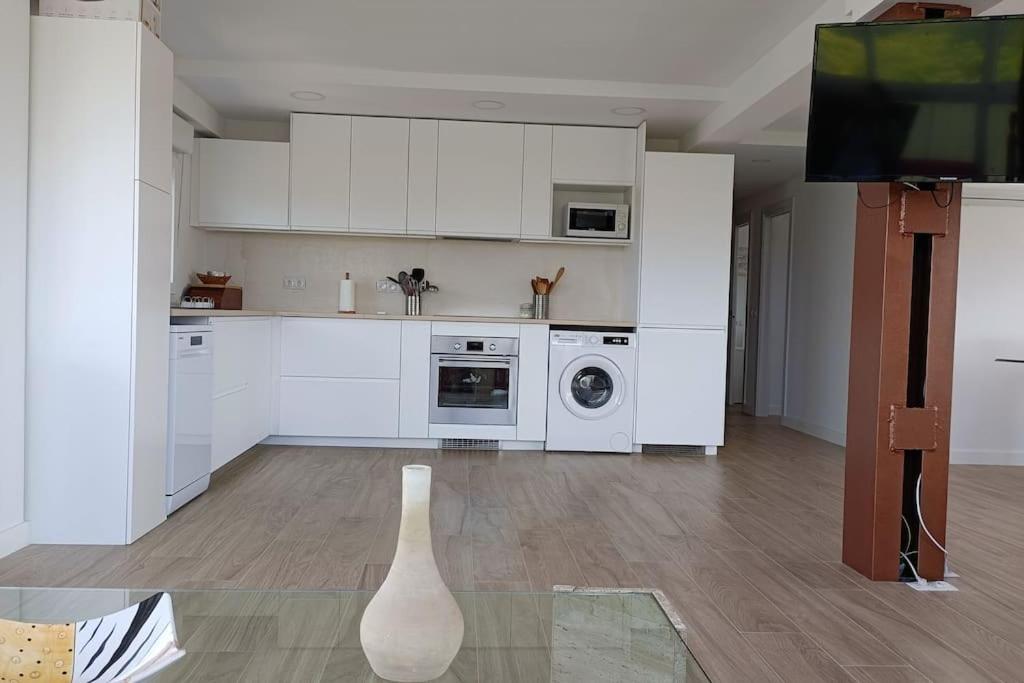 Apartamento 1ª línea de playa view 3