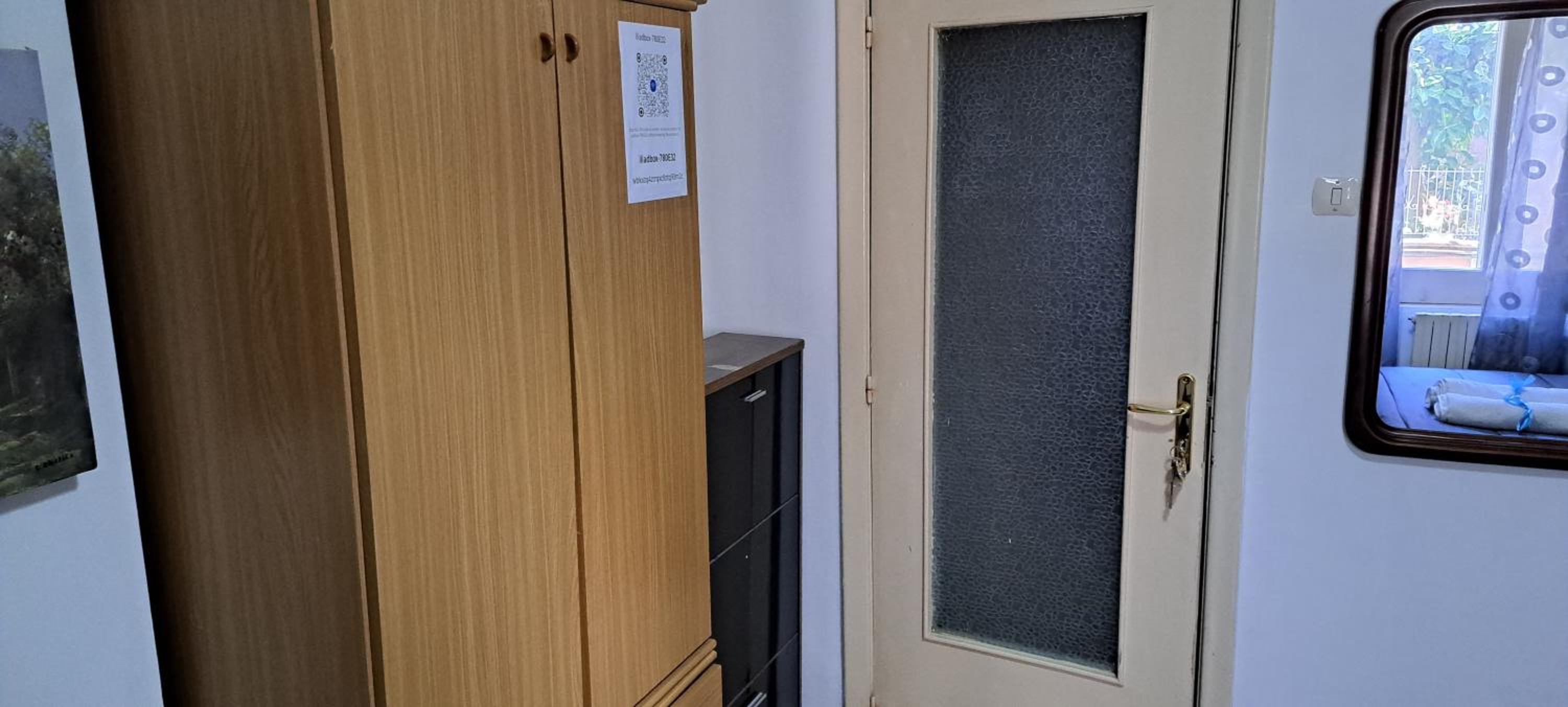 A Compact Room at Abramo Lincoln with shared Bathroom view 5