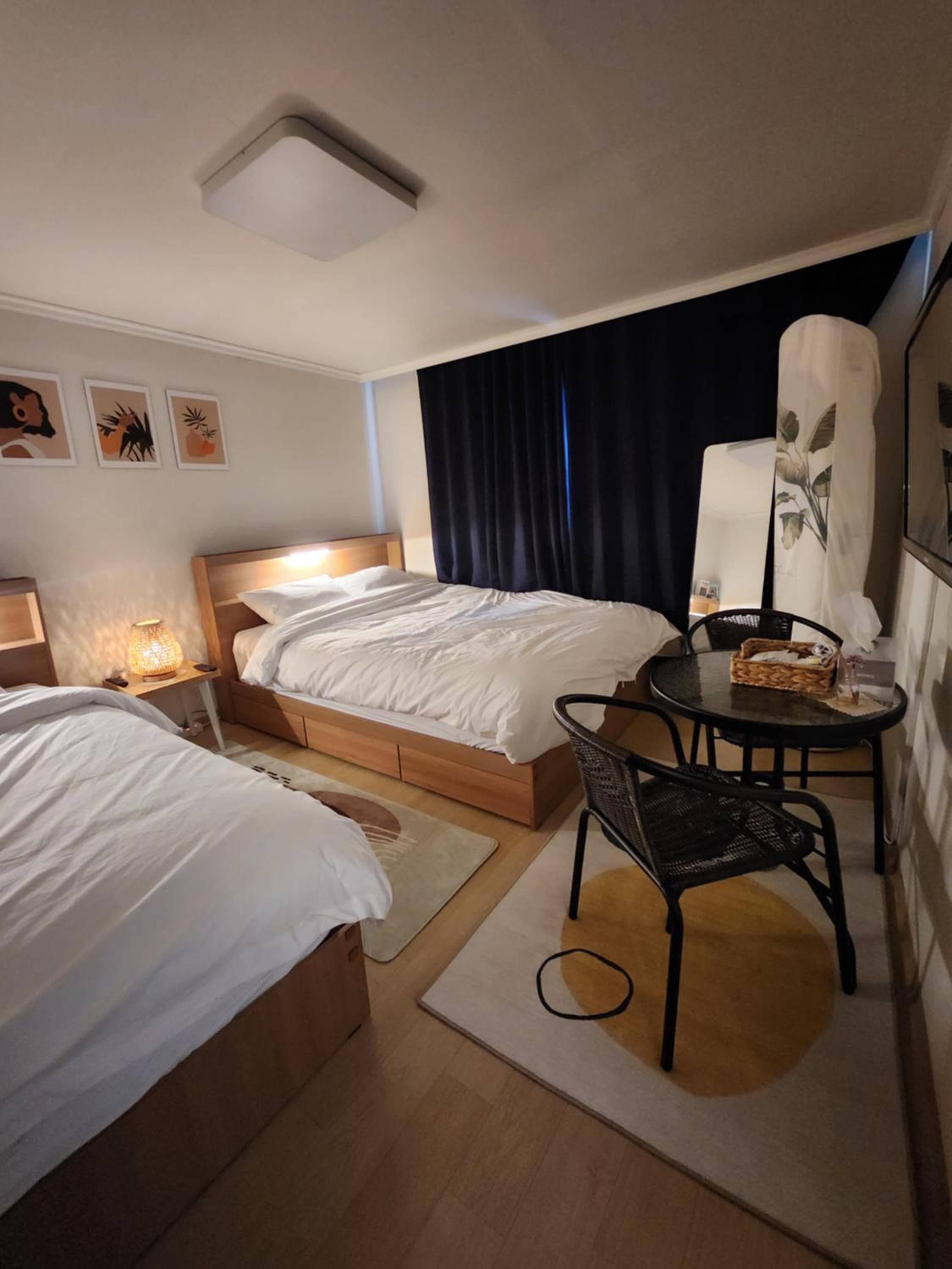 hotel room