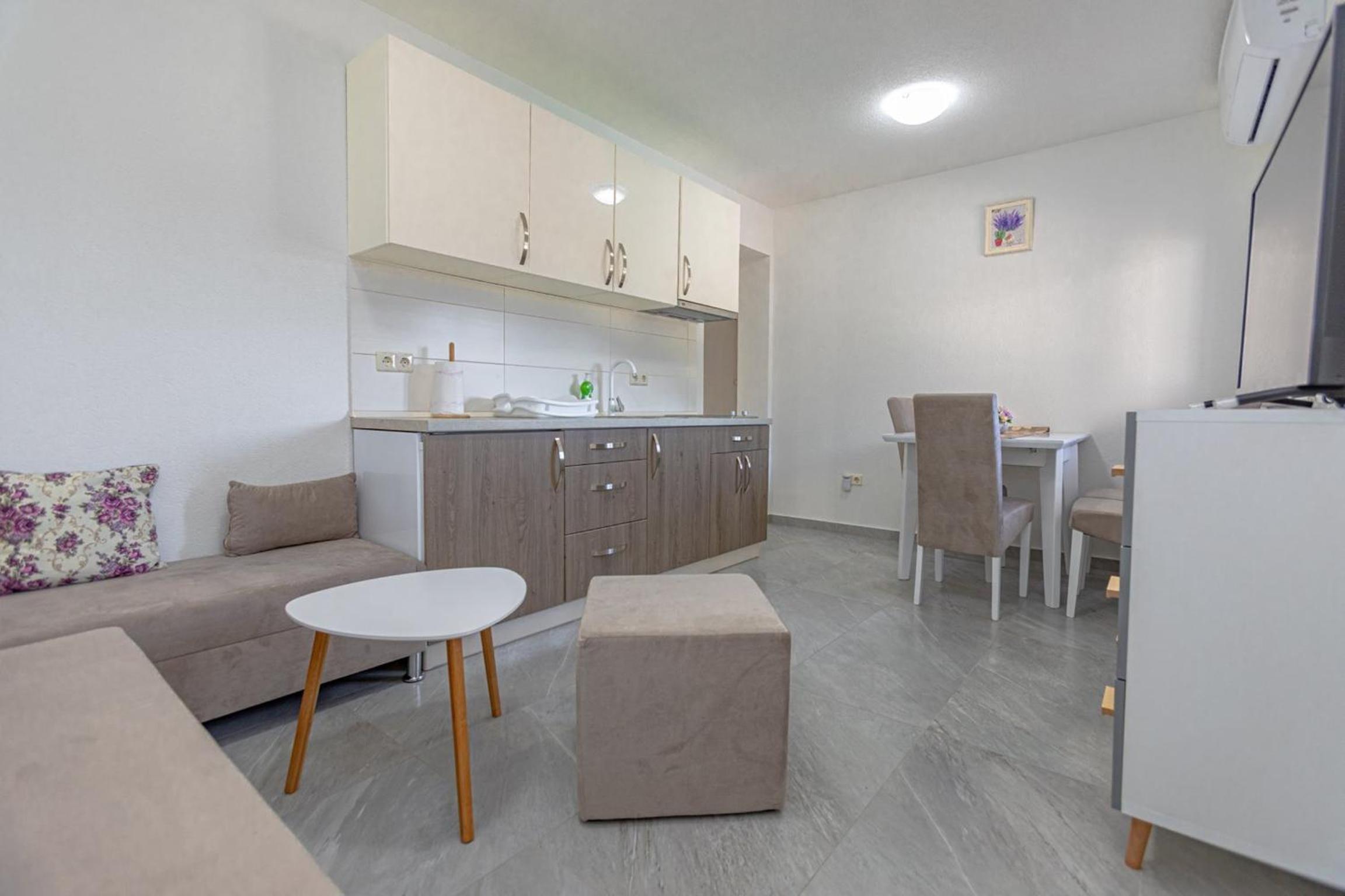 House Aronija with Swimming Pool