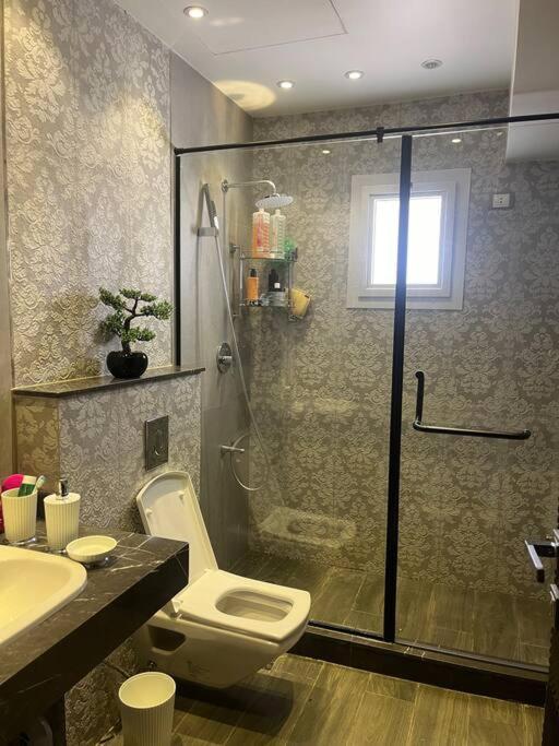 Spacious villa in golden square