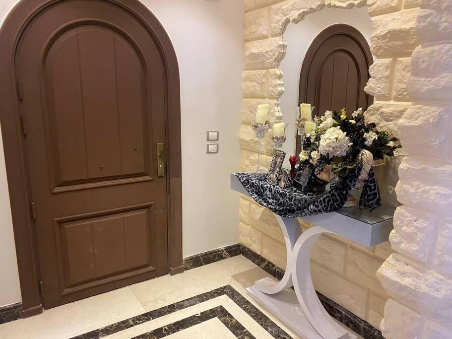 Spacious villa in golden square
