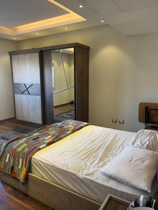 Spacious villa in golden square