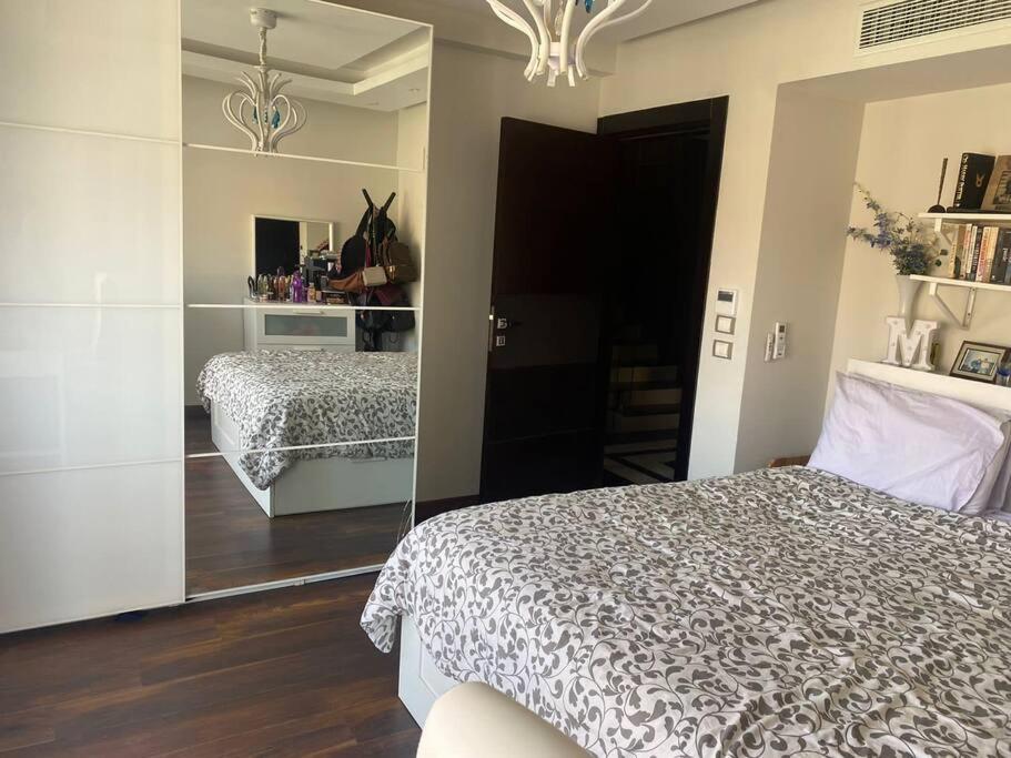 Spacious villa in golden square