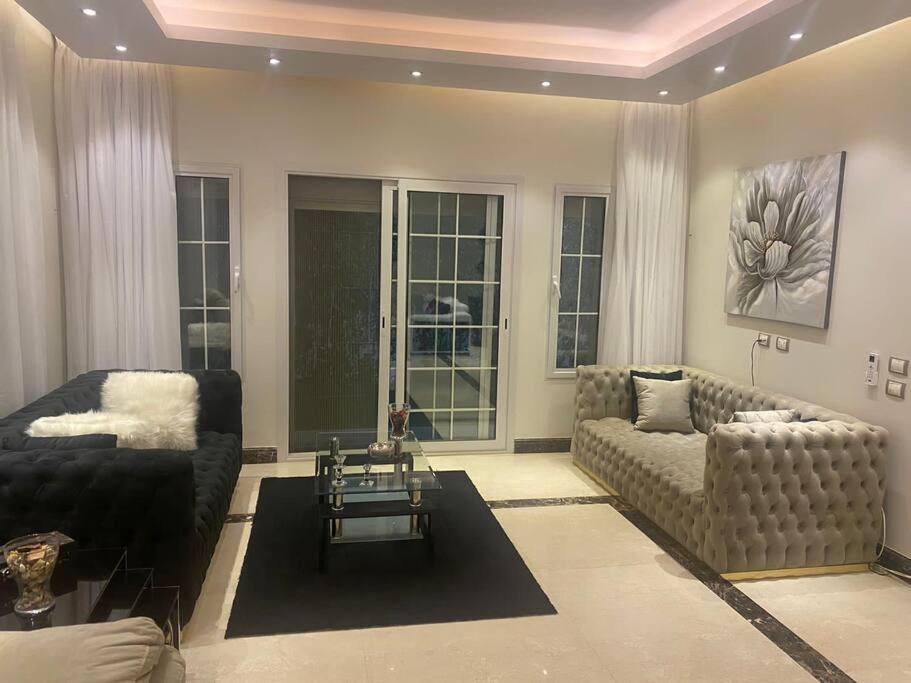 Spacious villa in golden square