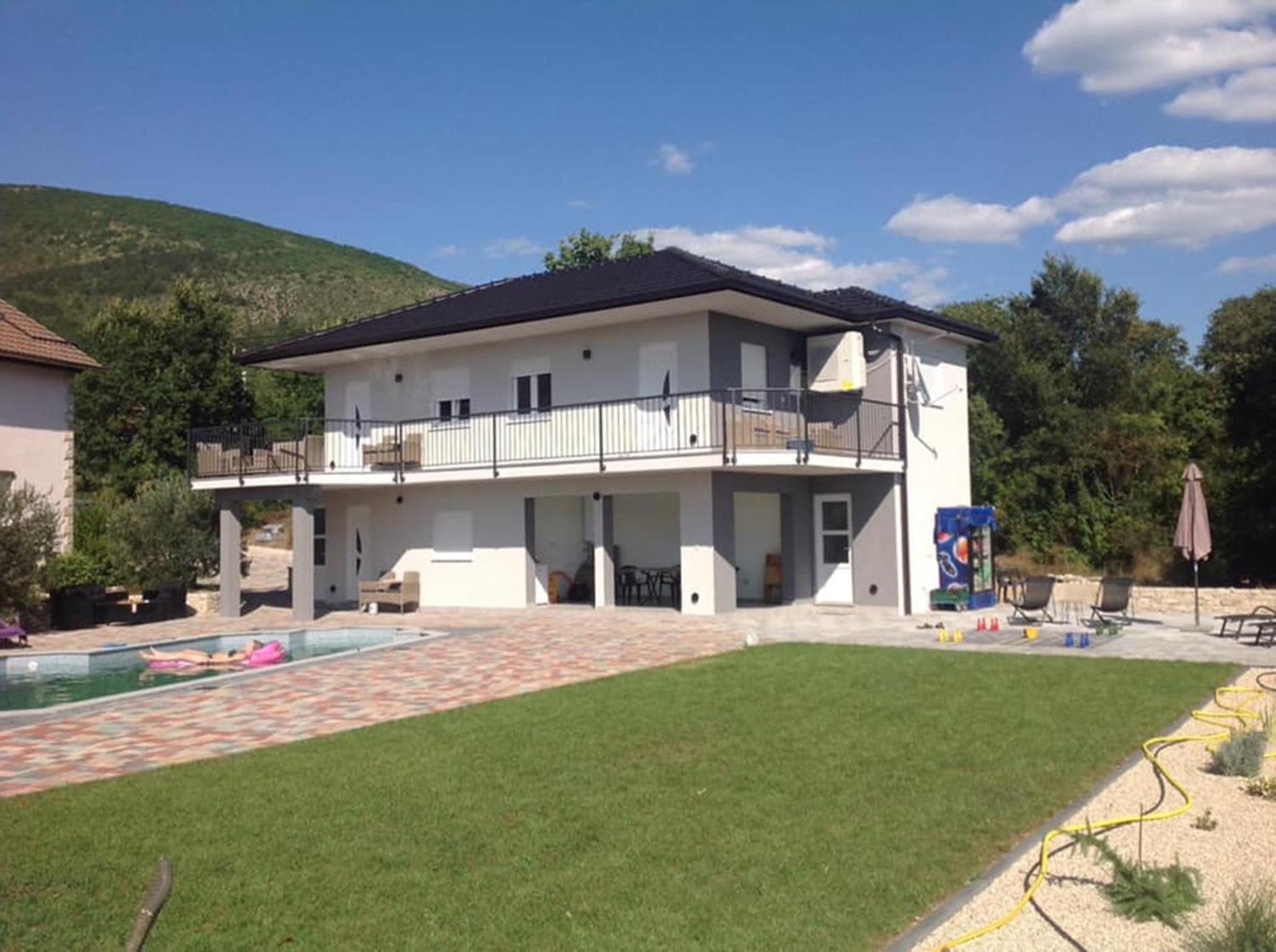 House Aronija with Swimming Pool