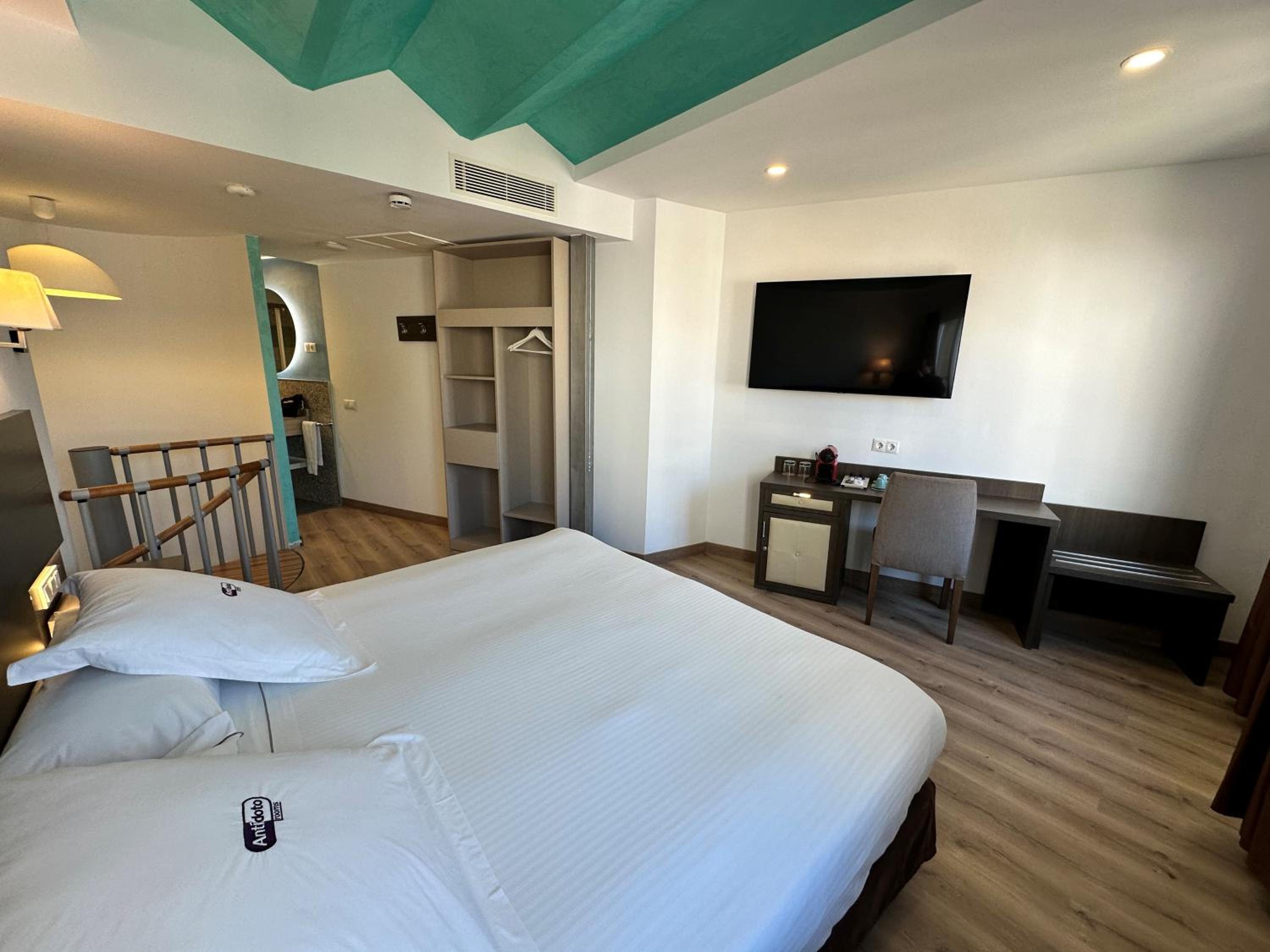 Antídoto Rooms Zocodover Check-in on line