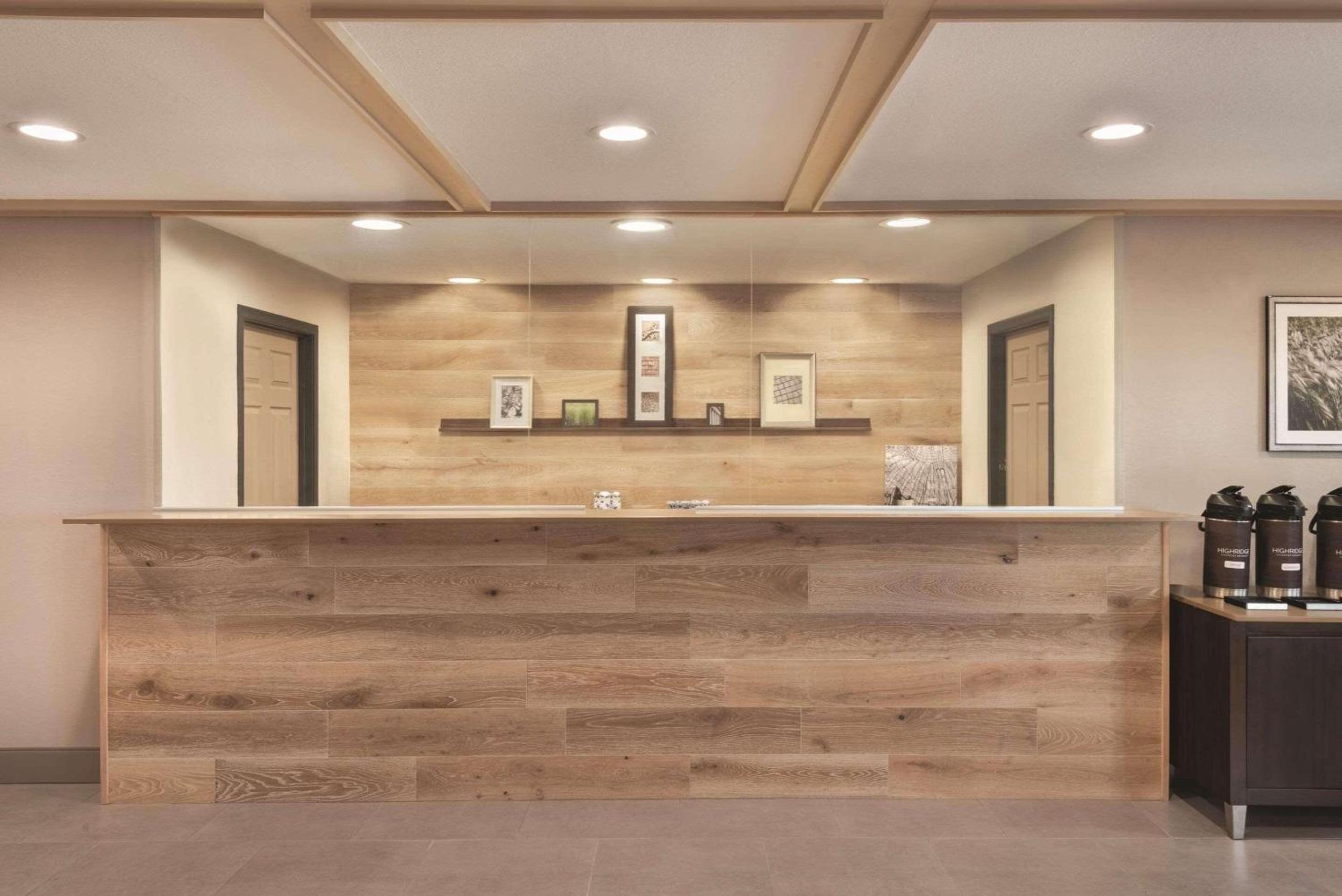 Country Inn & Suites by Radisson, Pella, IA view 4