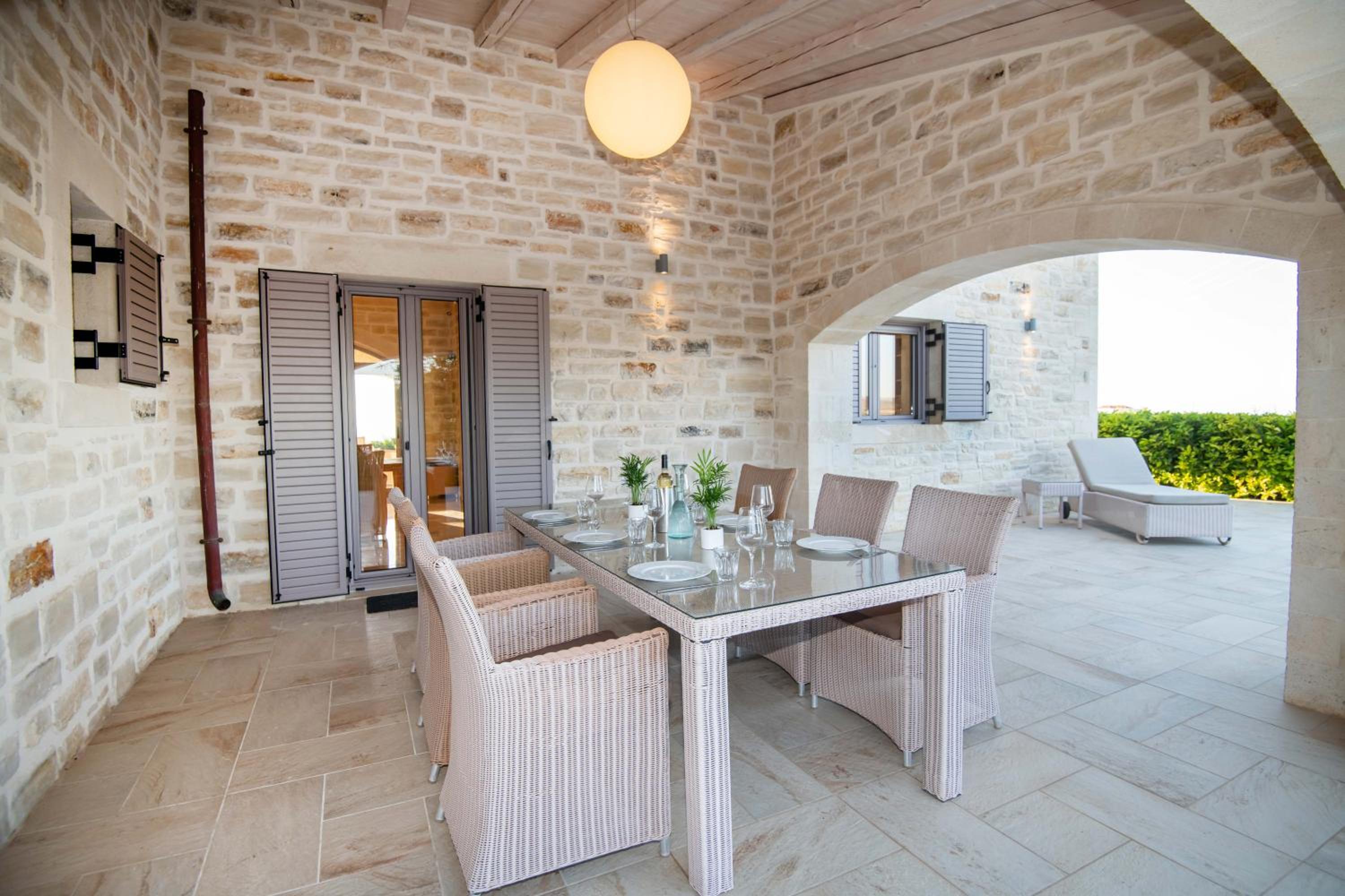 Villa Elia, By Hellocrete