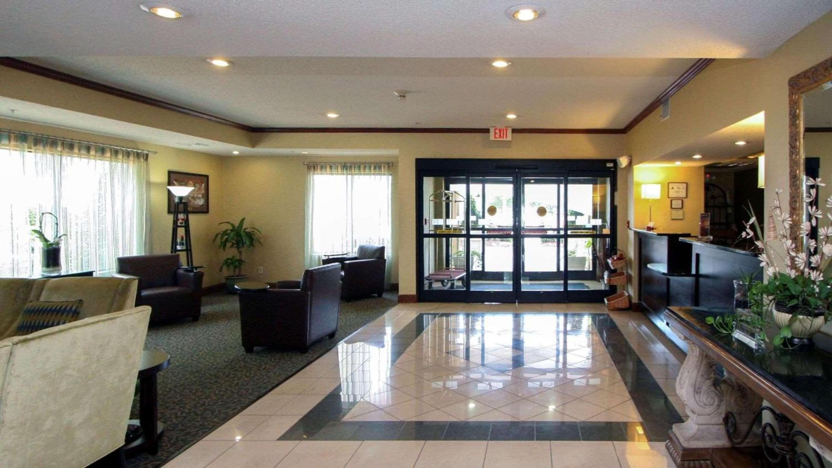 Gaffney Vacations - Country Inn  Suites by Radisson, Shelby, NC - Property Image 1