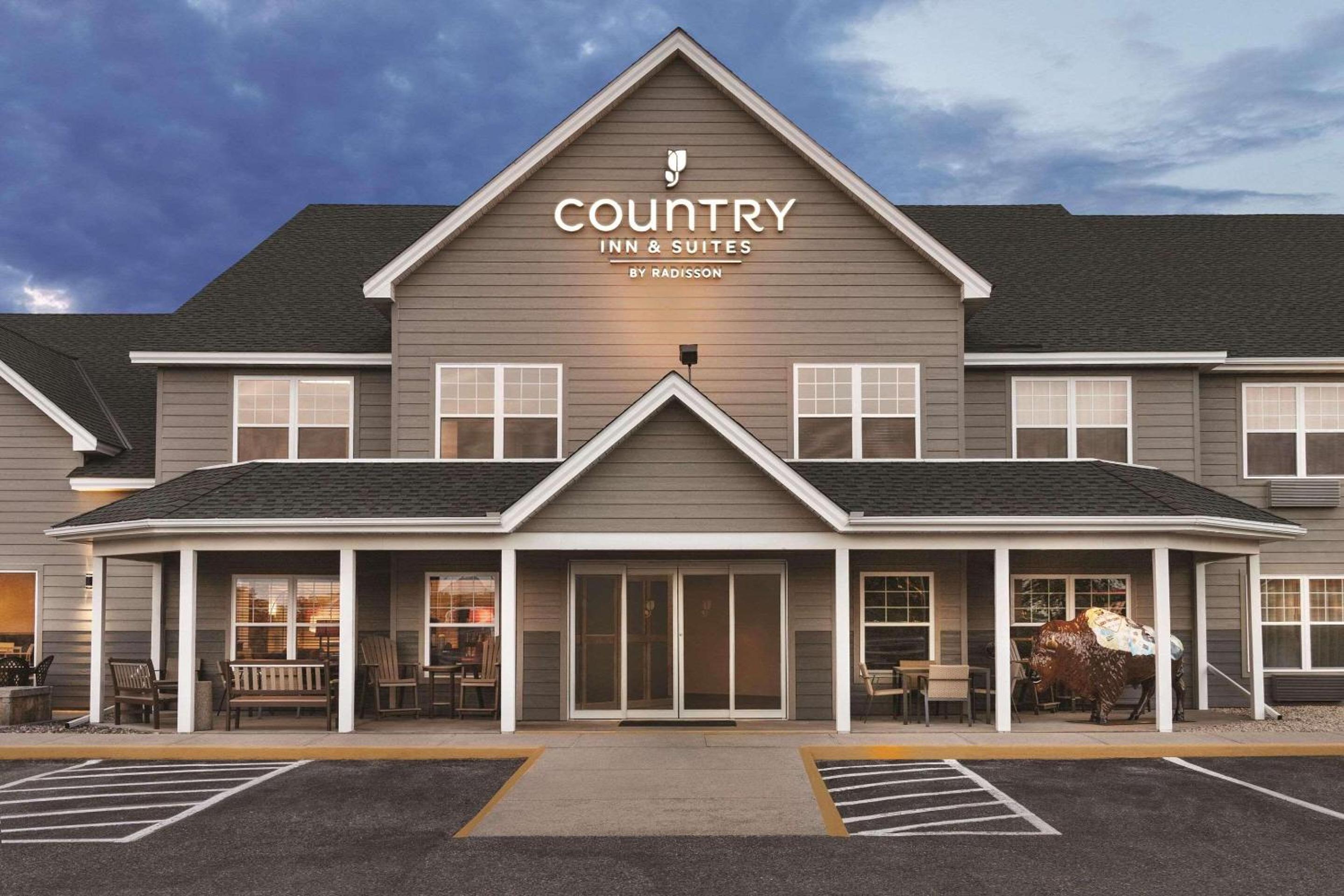 Country Inn & Suites by Radisson, Buffalo, MN view 2