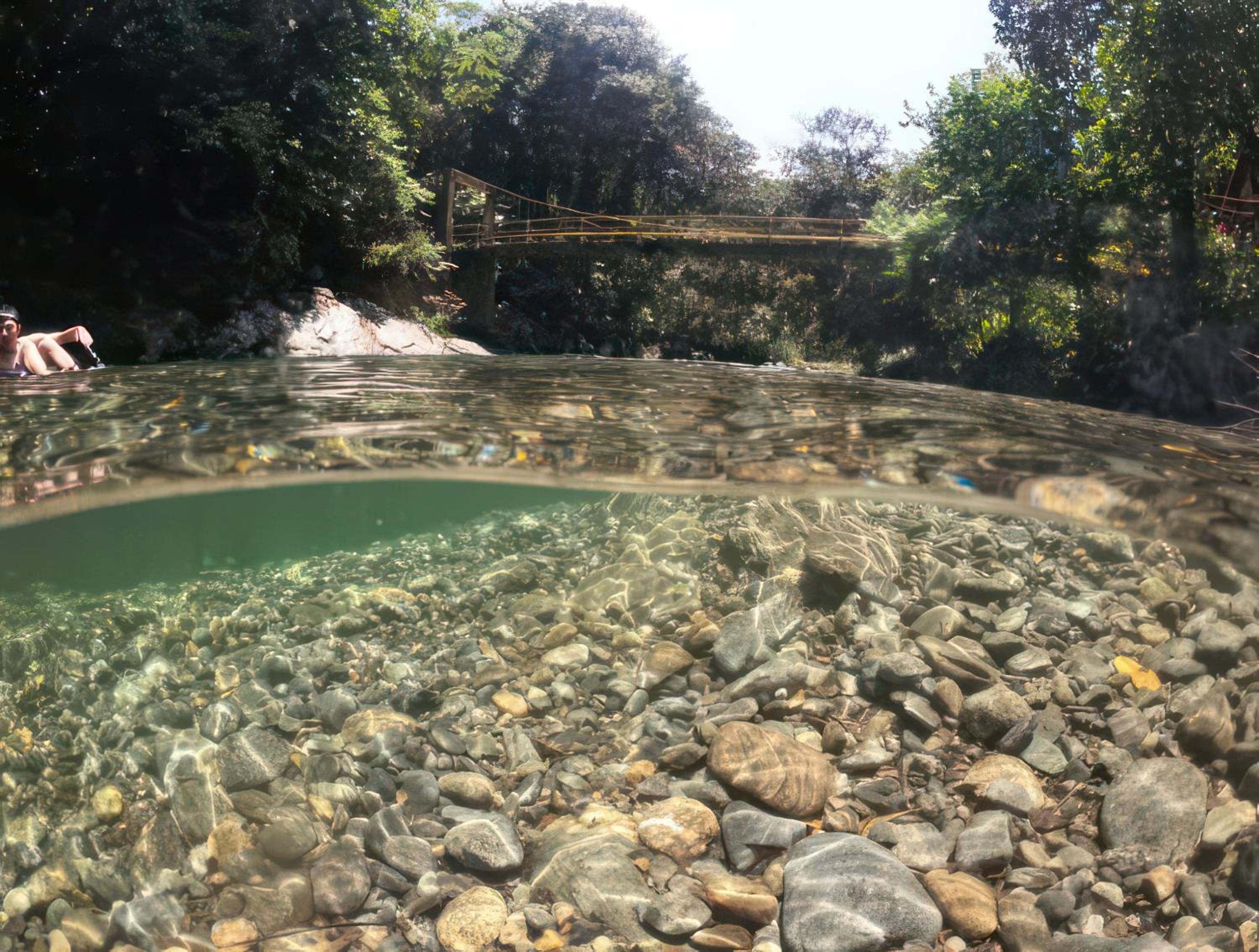 Cabaña Eco-Río Cristalino/Hamacas/Fogata