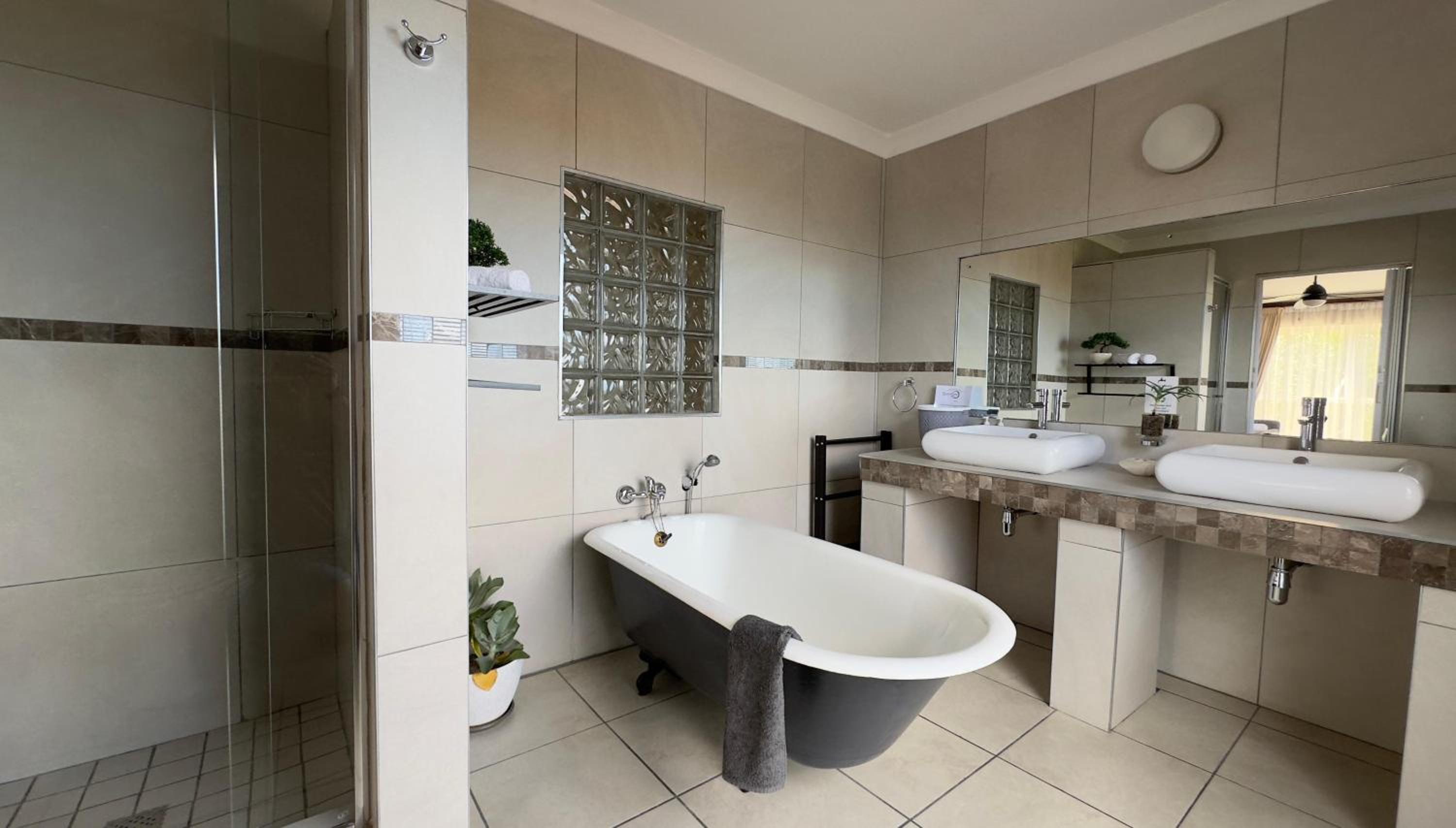Plattekloof Premium Lodge