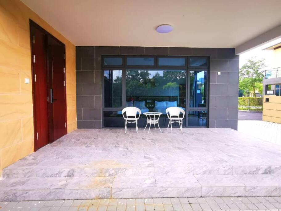 Peaceful ForestCity Fringe Villa 12 pax photo 5