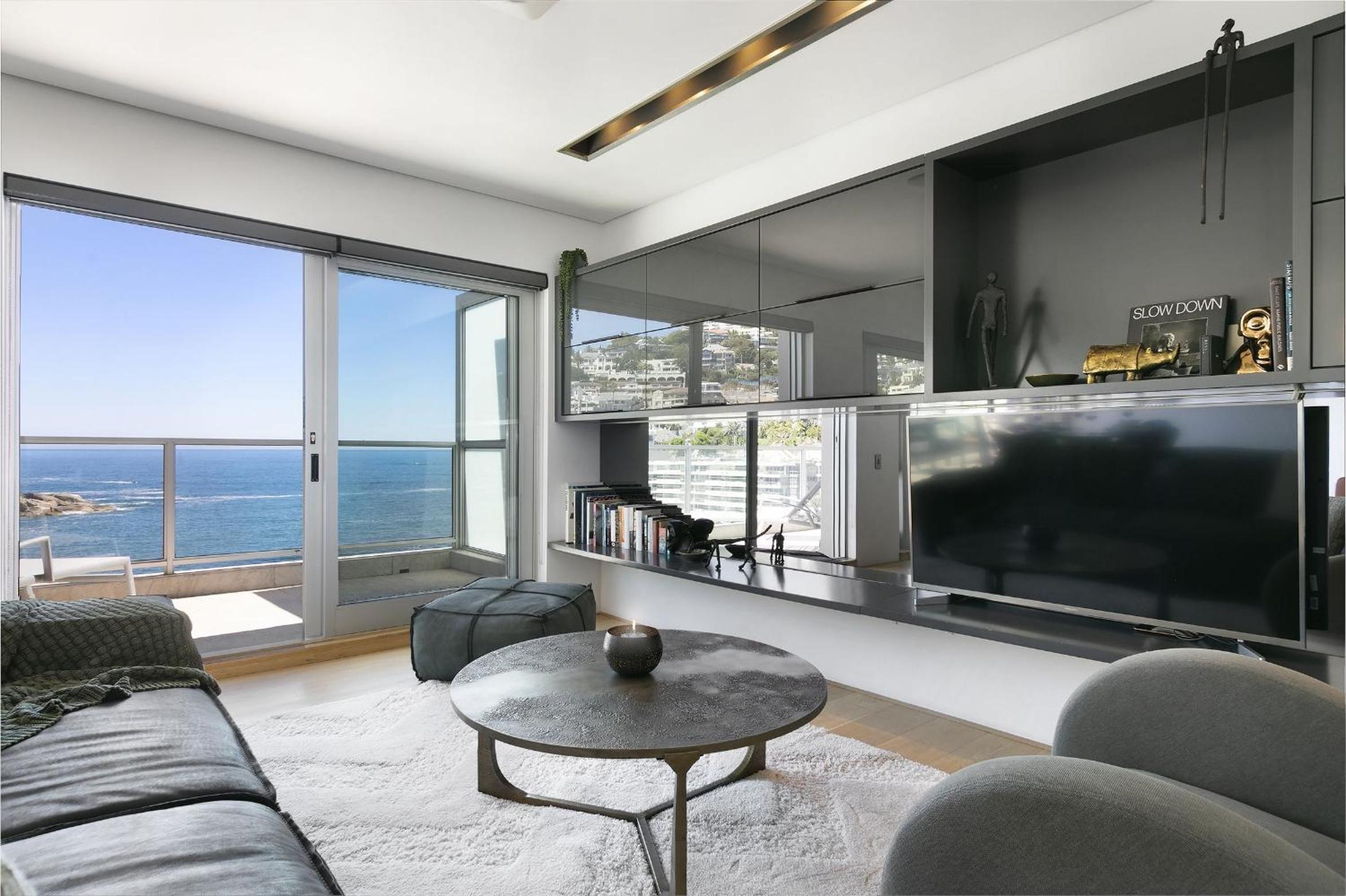 Seacliffe 502 view 3