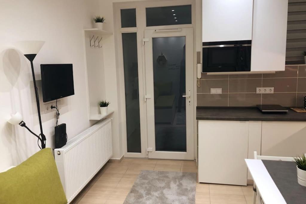Amélie apartment by NW view 4