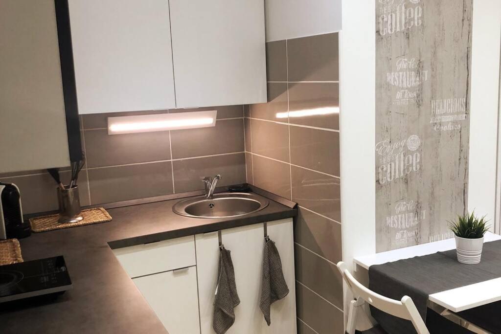 Amélie apartment by NW view 5