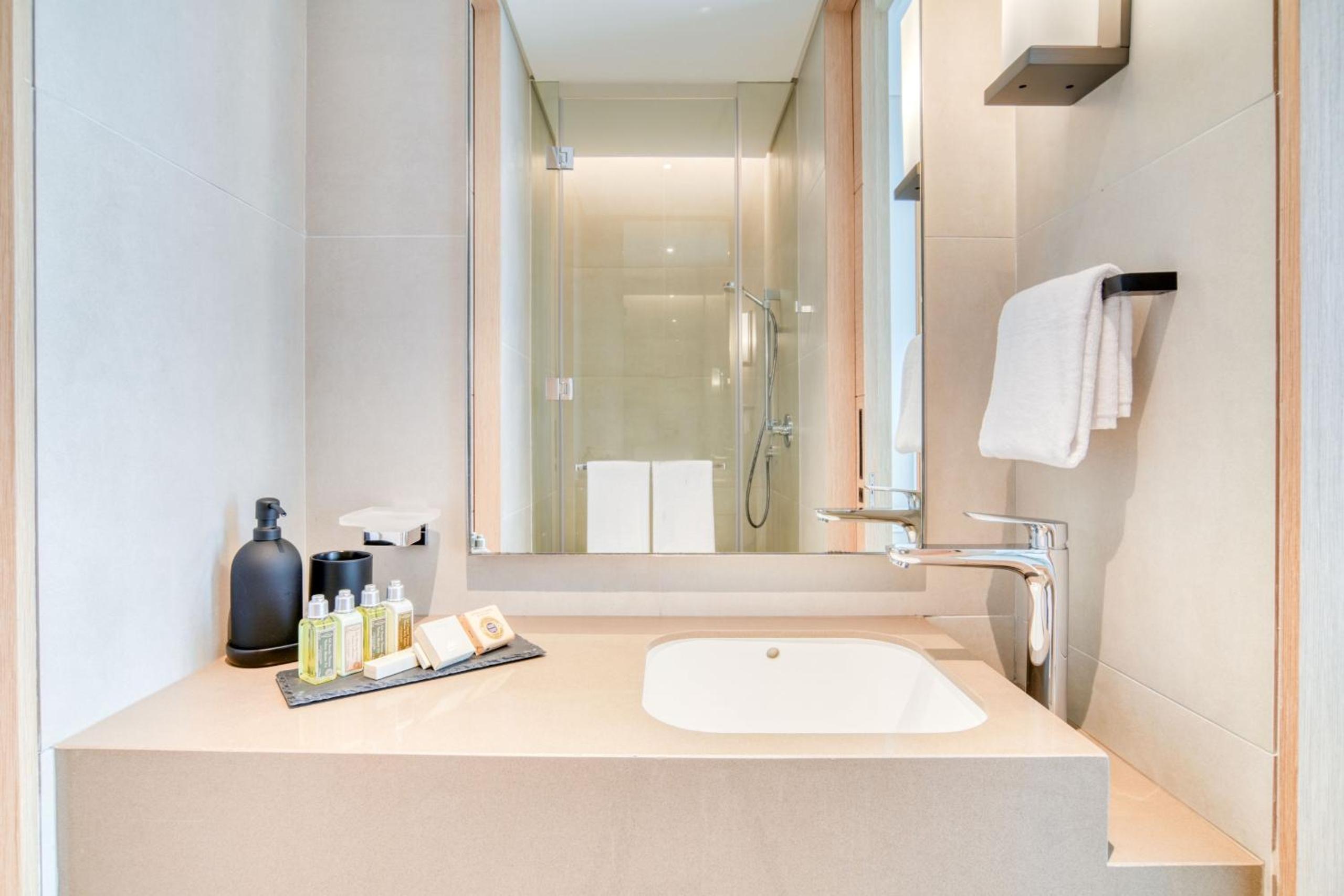 Address JBR Marina View, Jumeirah Beach Residence, Dubai Marina - Mint Stay