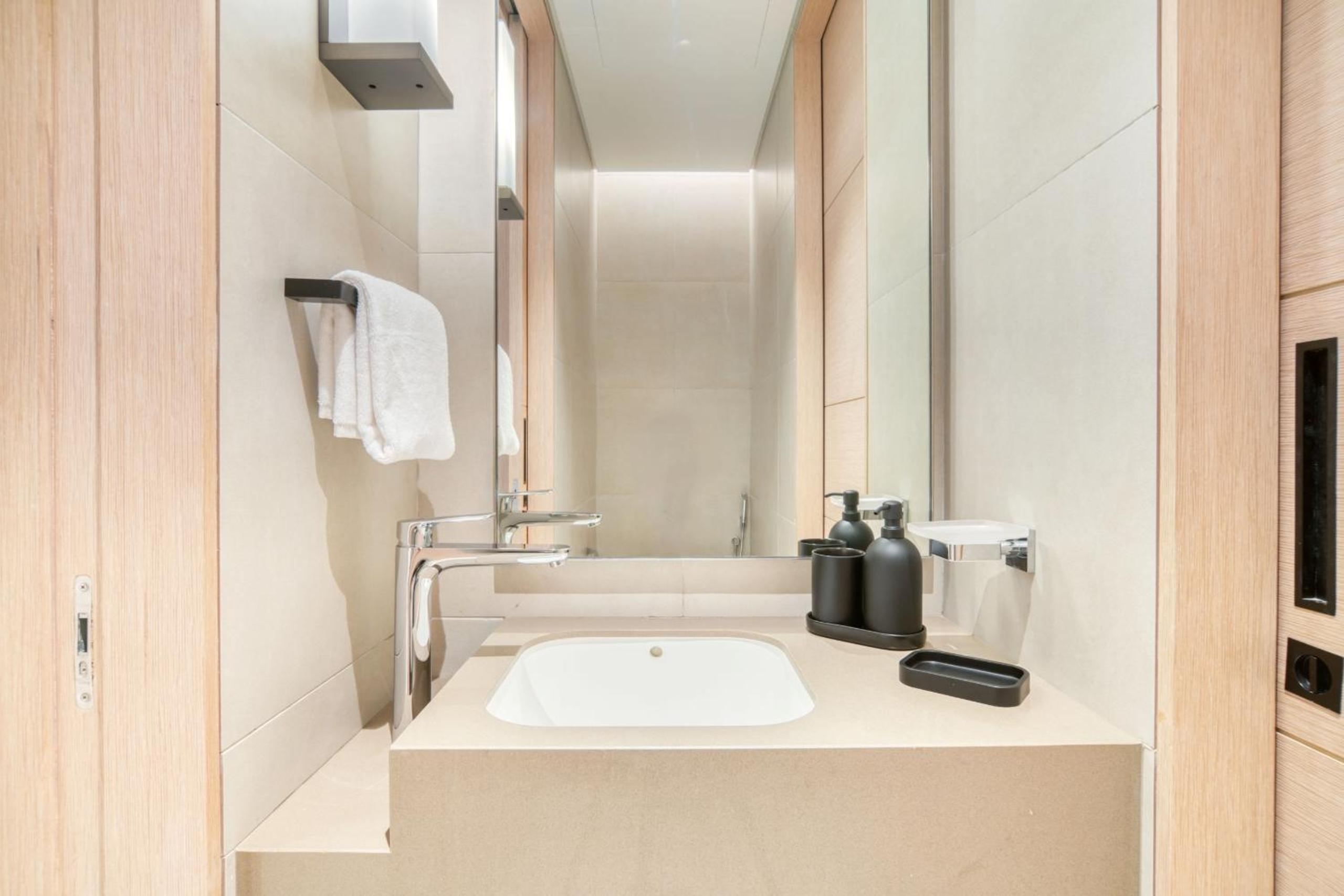 Address JBR Marina View, Jumeirah Beach Residence, Dubai Marina - Mint Stay
