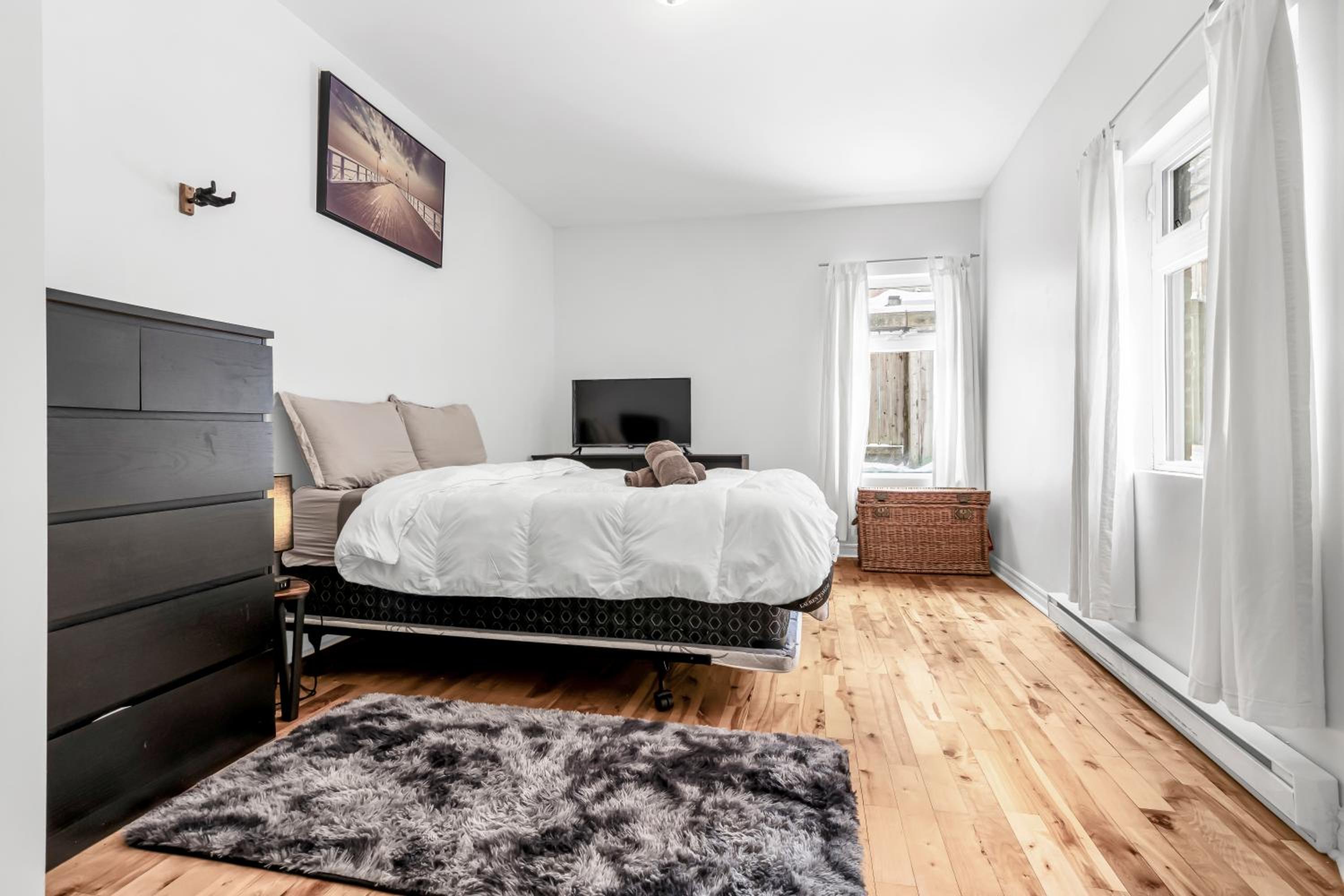 DUPLEX FOR GROUP STAY_MONT-ROYAL