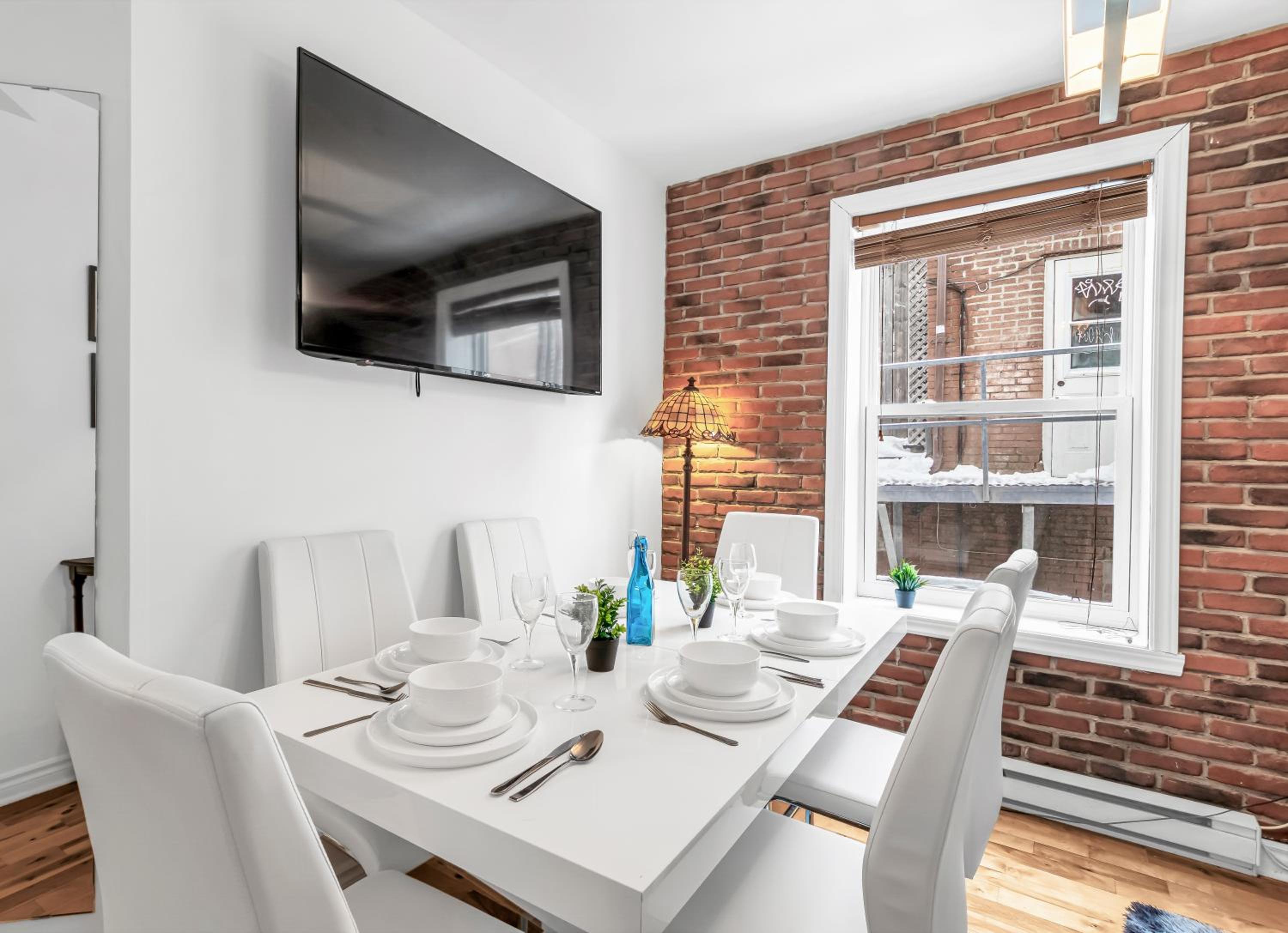 DUPLEX FOR GROUP STAY_MONT-ROYAL