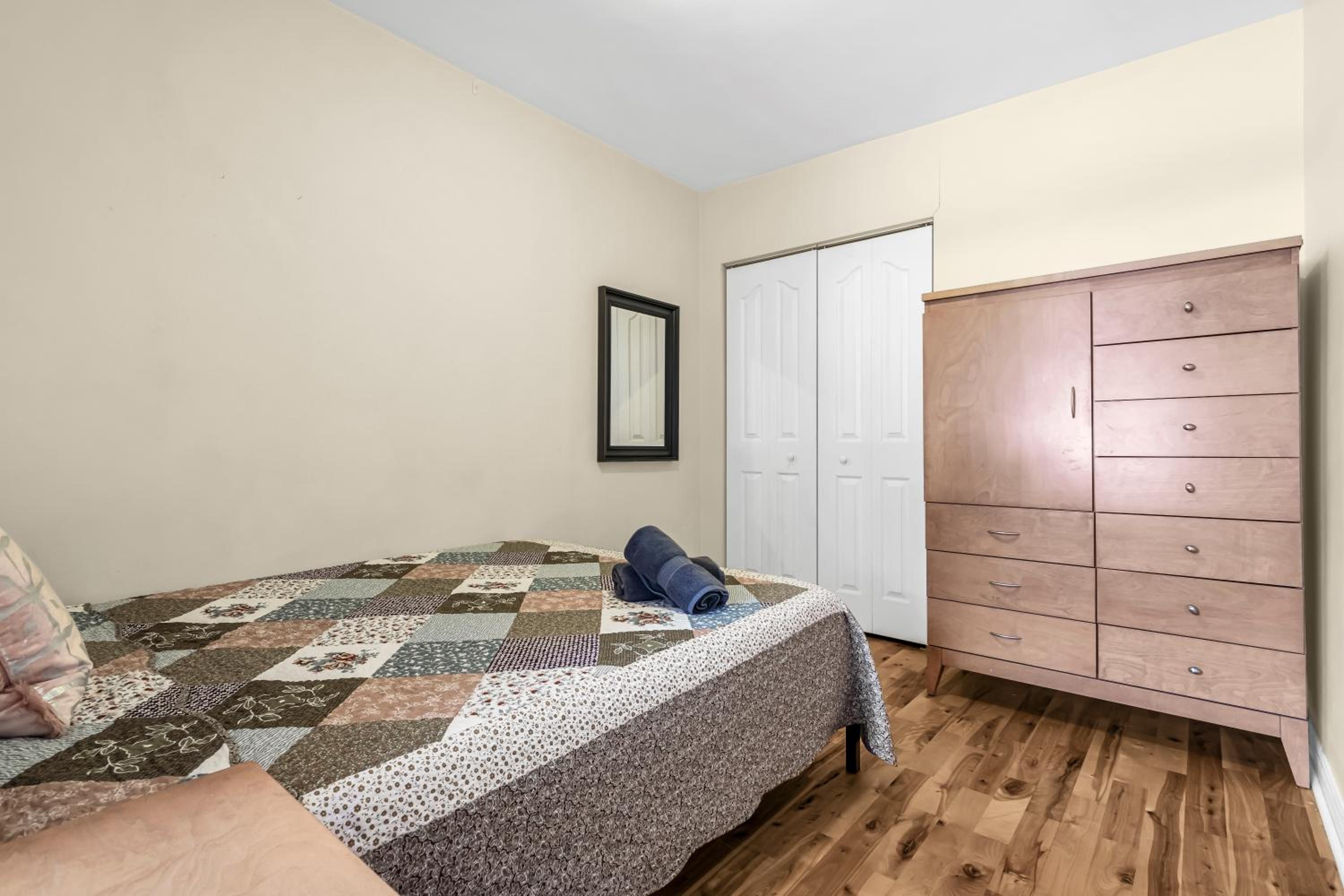 DUPLEX FOR GROUP STAY_MONT-ROYAL