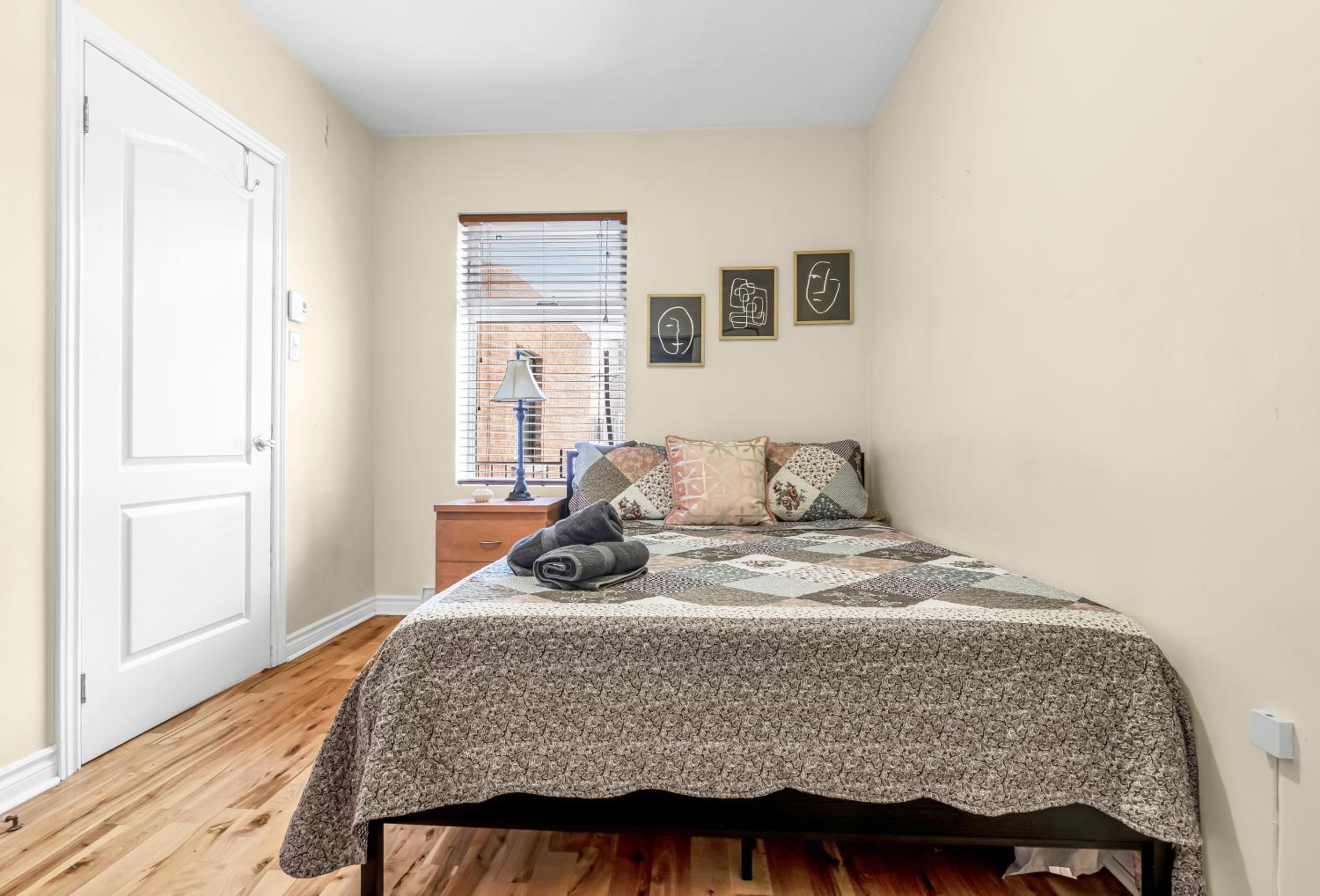 DUPLEX FOR GROUP STAY_MONT-ROYAL
