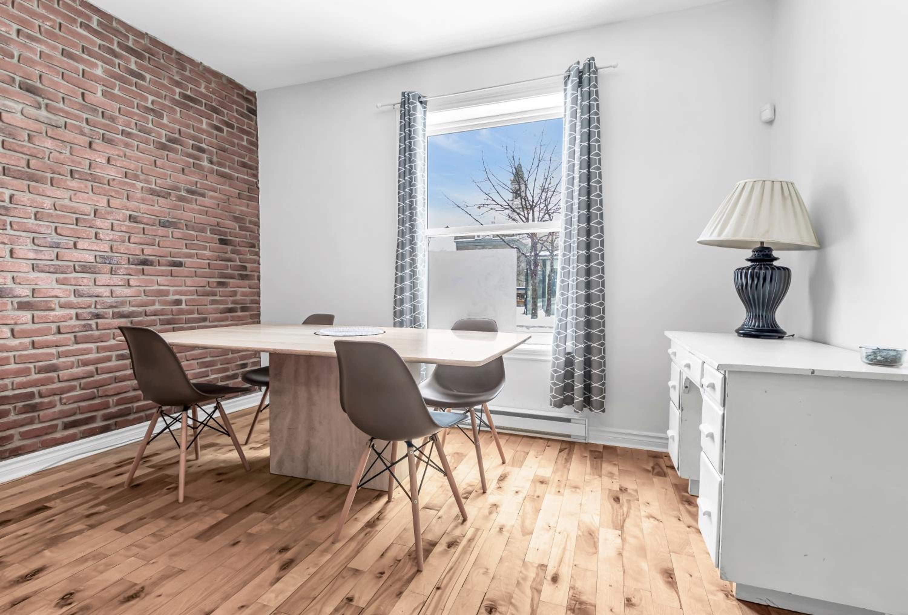 DUPLEX FOR GROUP STAY_MONT-ROYAL