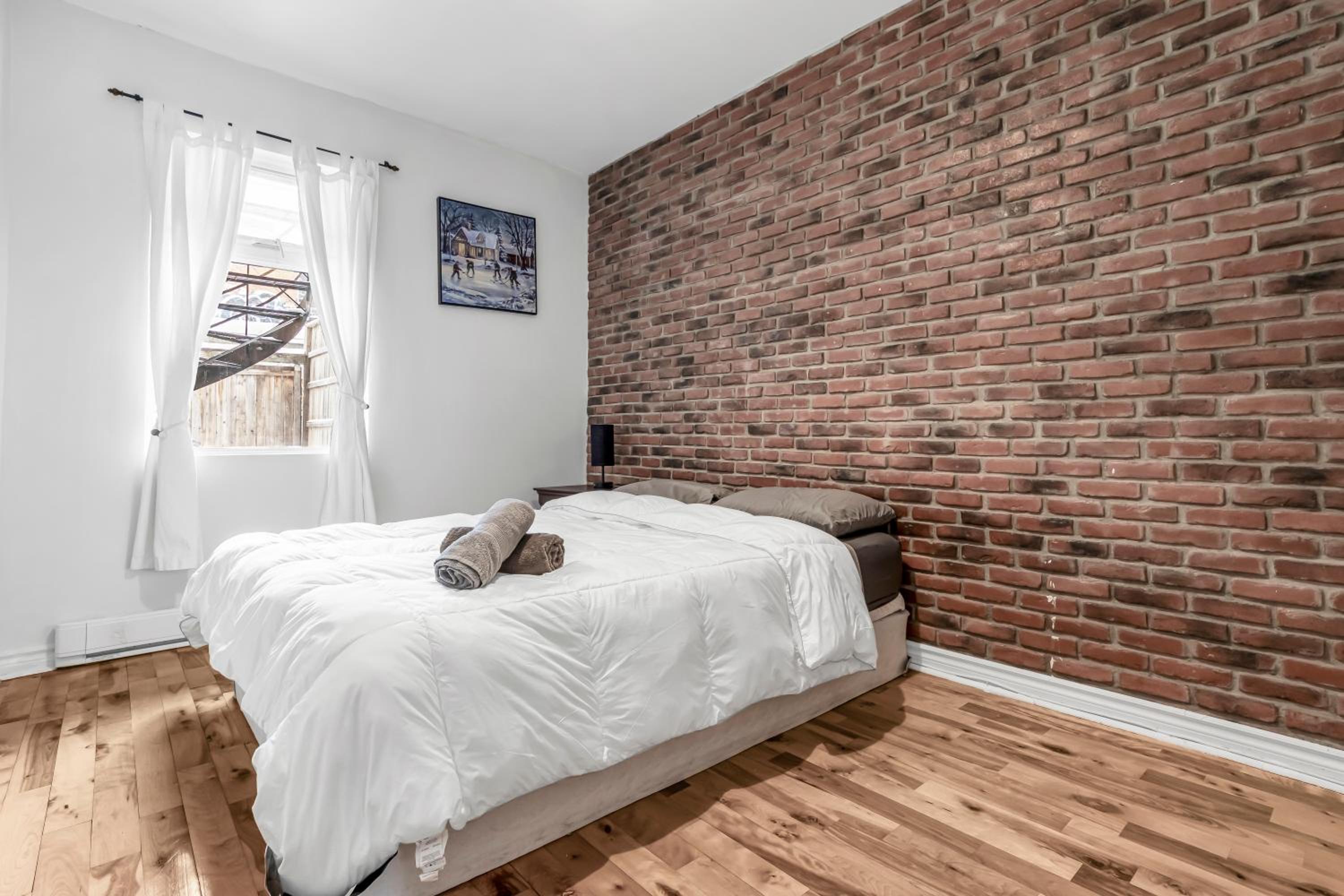 DUPLEX FOR GROUP STAY_MONT-ROYAL
