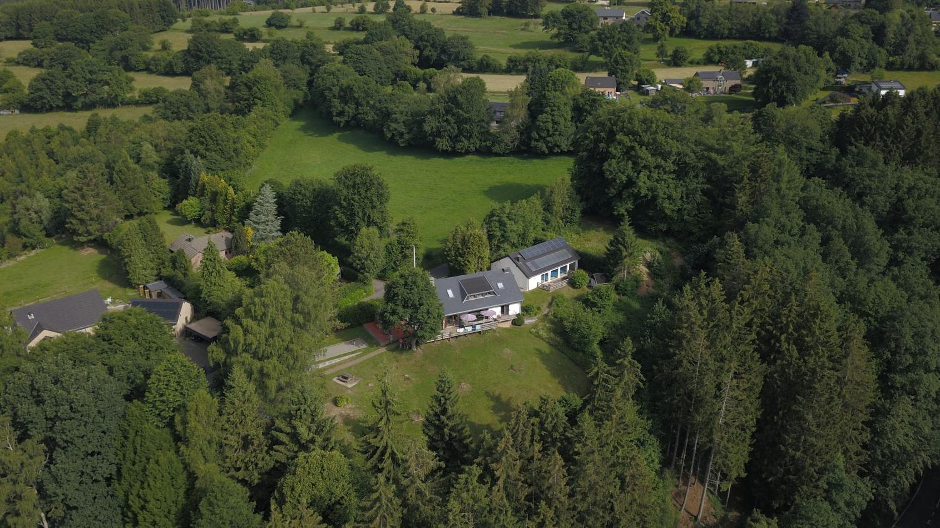 Vue sur la Vallée - Family holiday home in Malmedy with private pool