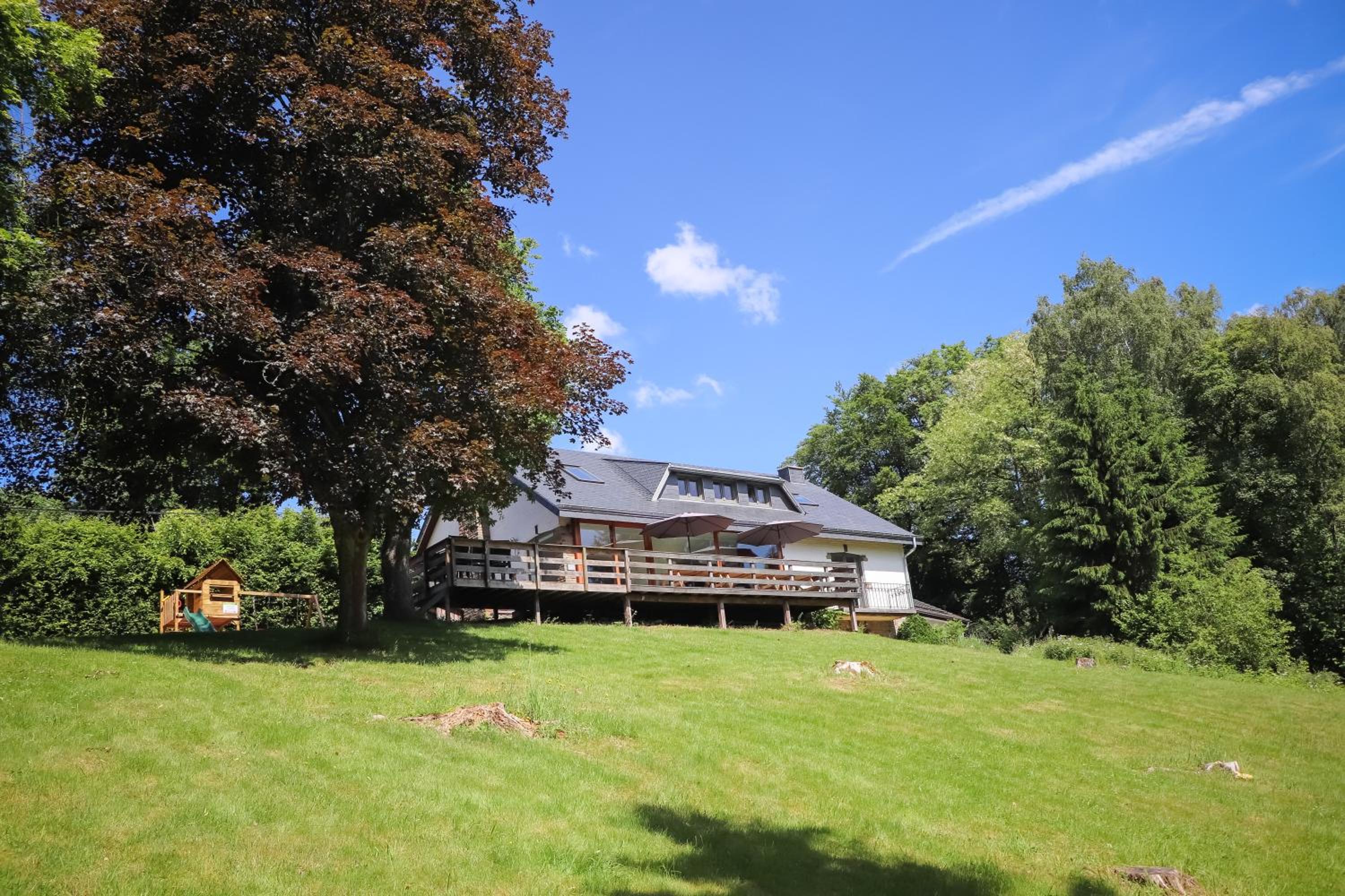 Vue sur la Vallée - Family holiday home in Malmedy with private pool