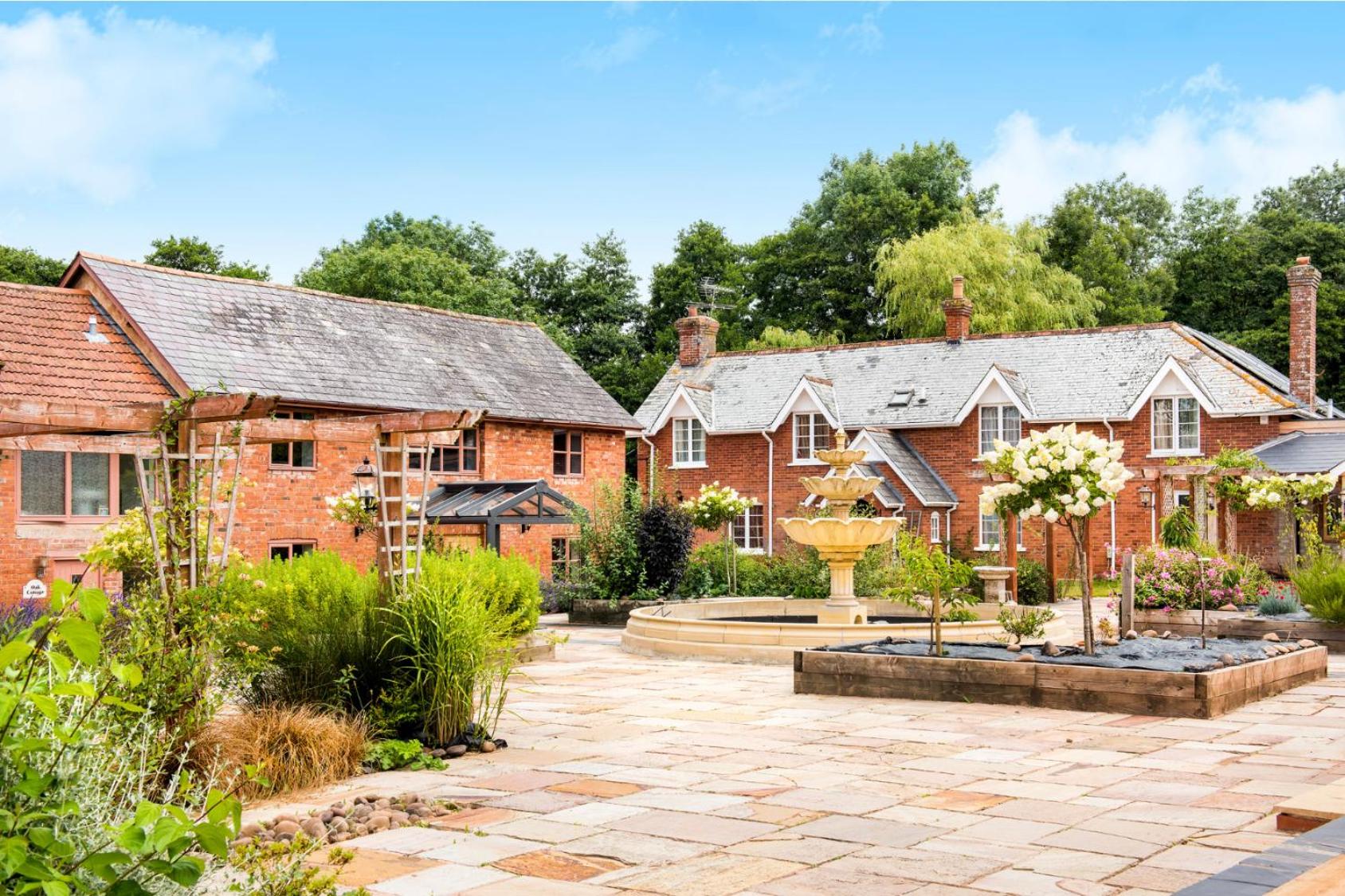 Cob Barn - Great Houndbeare Farm Holiday Cottages view 4