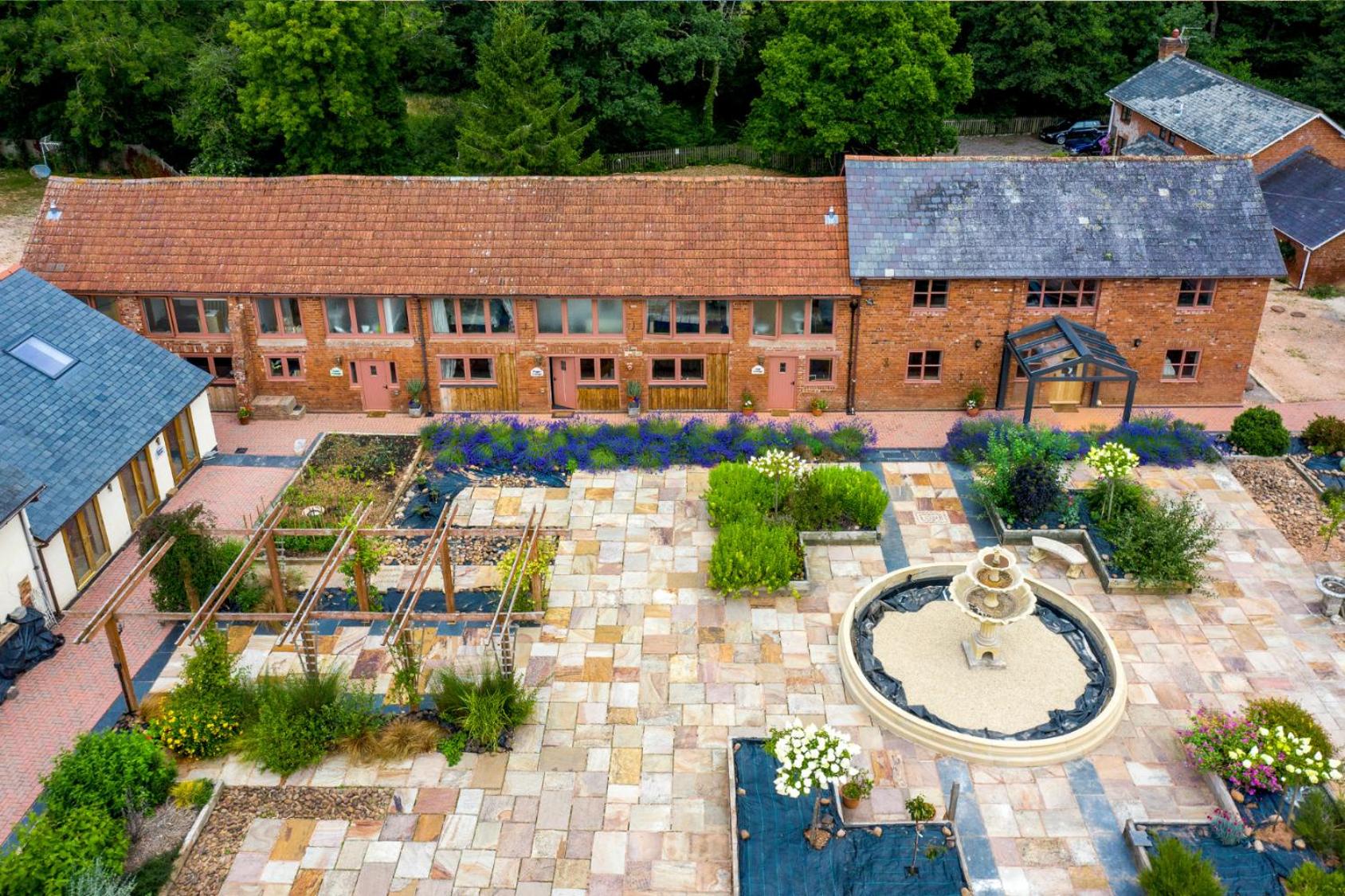 Cob Barn - Great Houndbeare Farm Holiday Cottages view 5