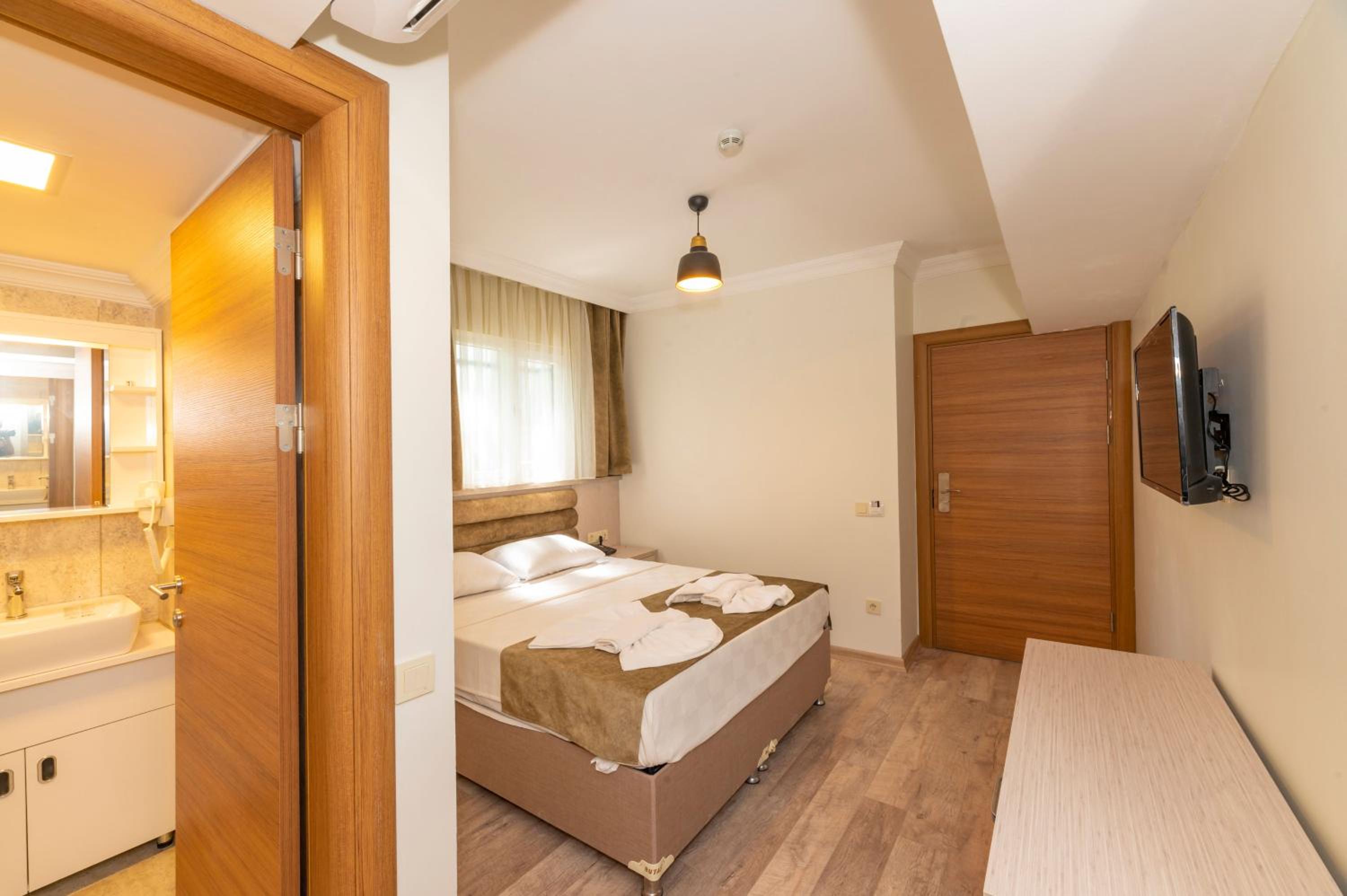 Bazaar Hotels Eski Şehir - Image 31