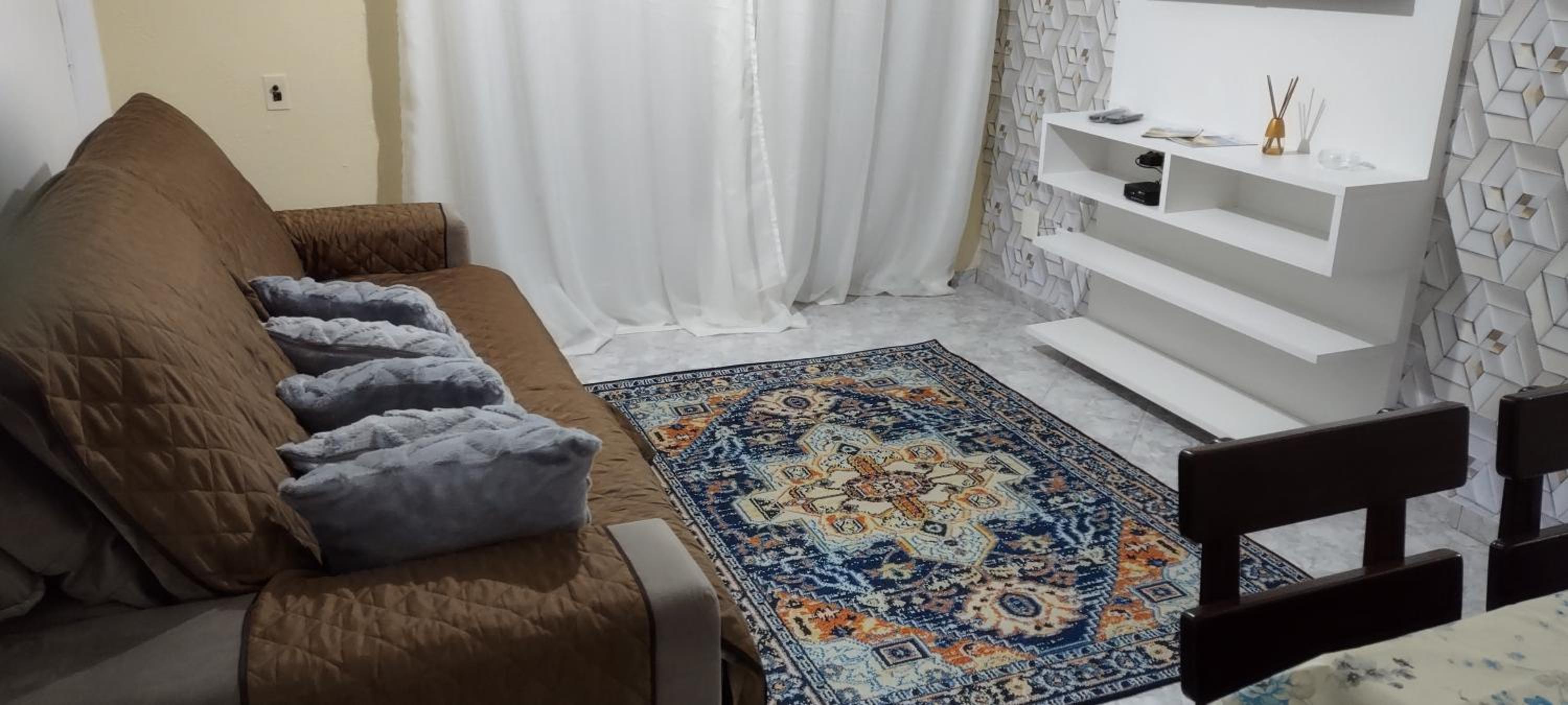 Apartamento 3 Dormitórios - Guarujá/SP - Lado Praia