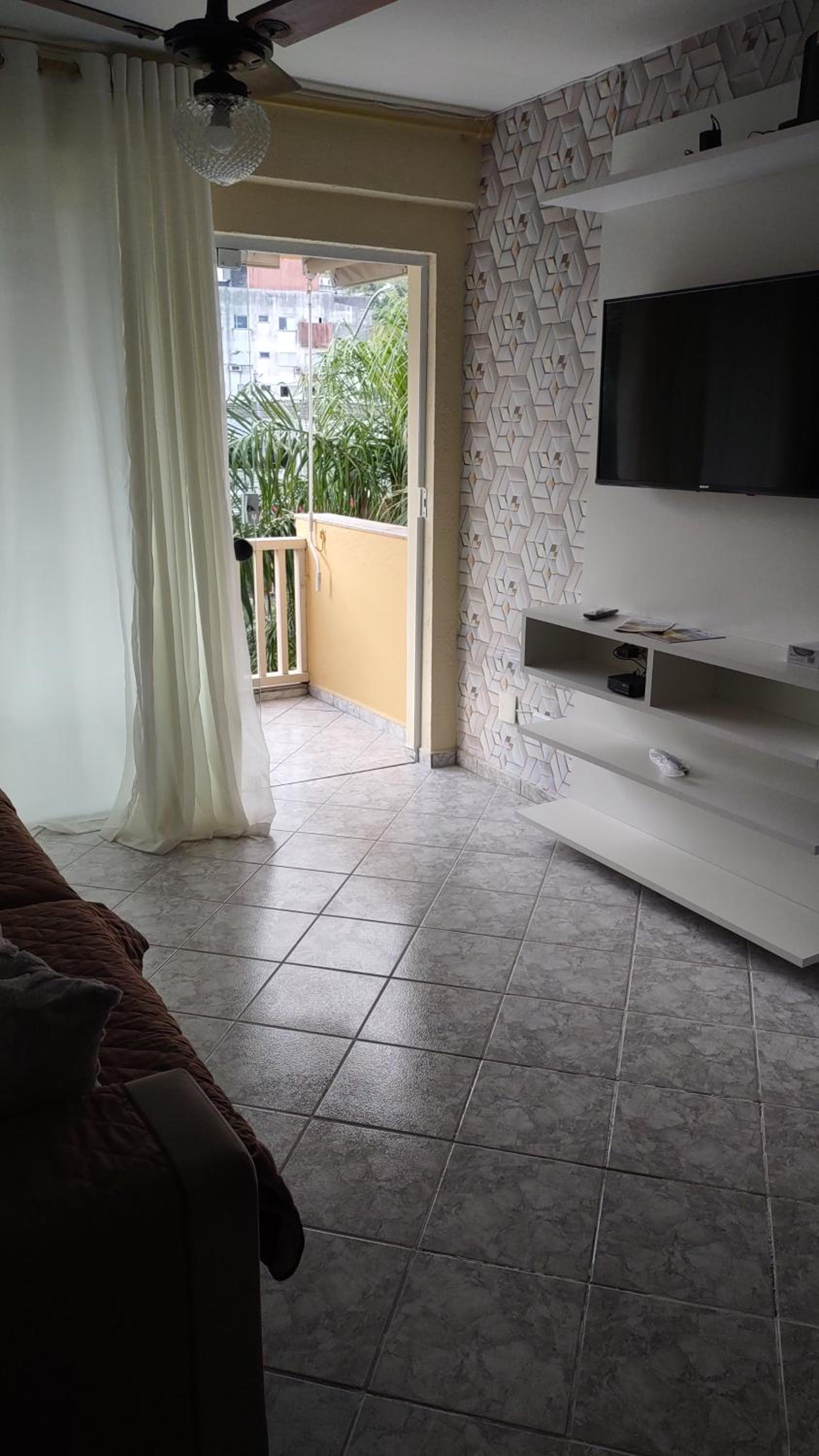 Apartamento 3 Dormitórios - Guarujá/SP - Lado Praia