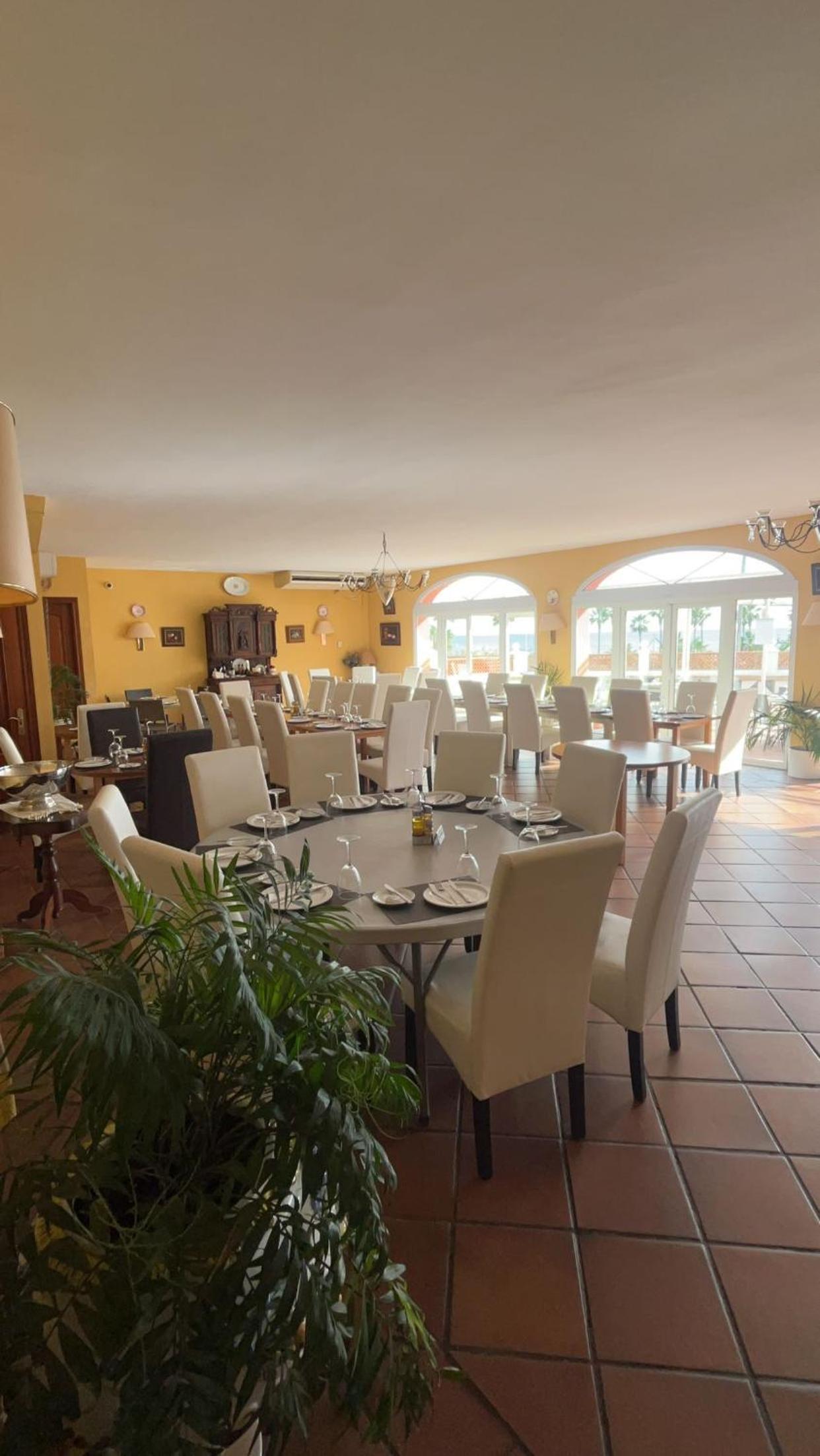 Hotel Las Camelias view 3