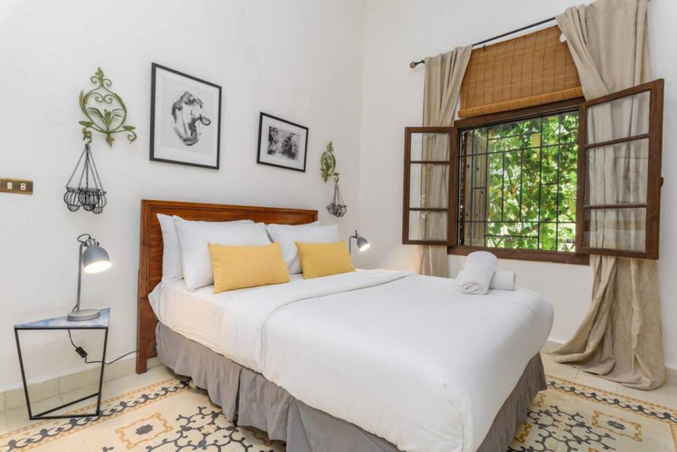 La Madrague 3 Bedroom Villa with Garden in Batroun view 3